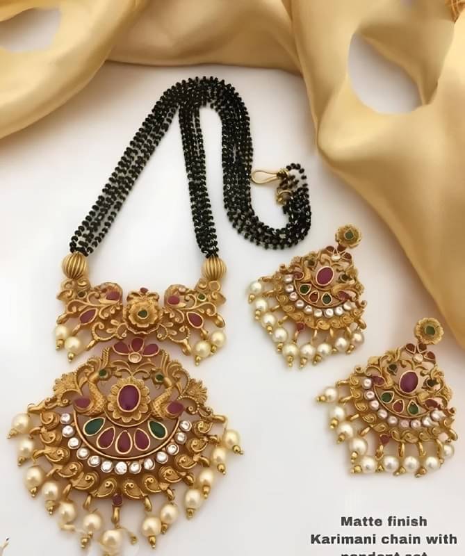     			LAFORWORD Golden Mangalsutra Set ( Pack of 1 )