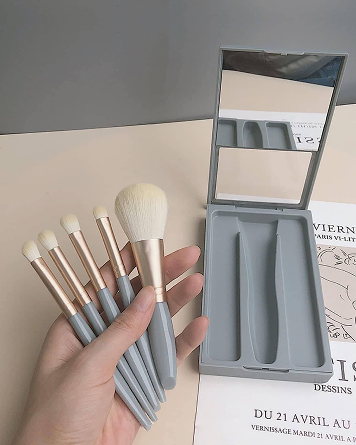     			purrpalax Natural Foundation Brush,Concealer Brush,Lip Brush 5 Pcs 30 g