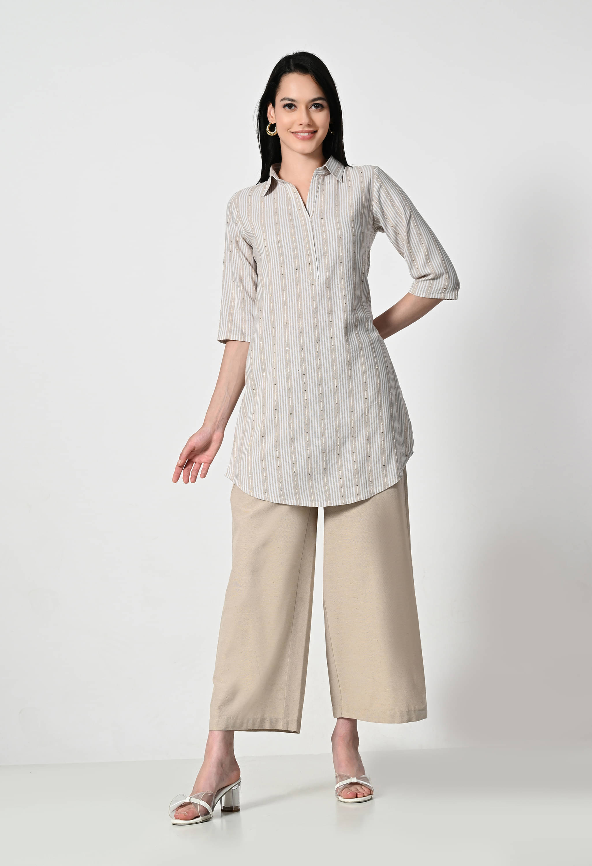 Cotton Blend Short Kurti For Women (Pack of 1)     			Cotton Blend Short Kurti For Women (Pack of 1)