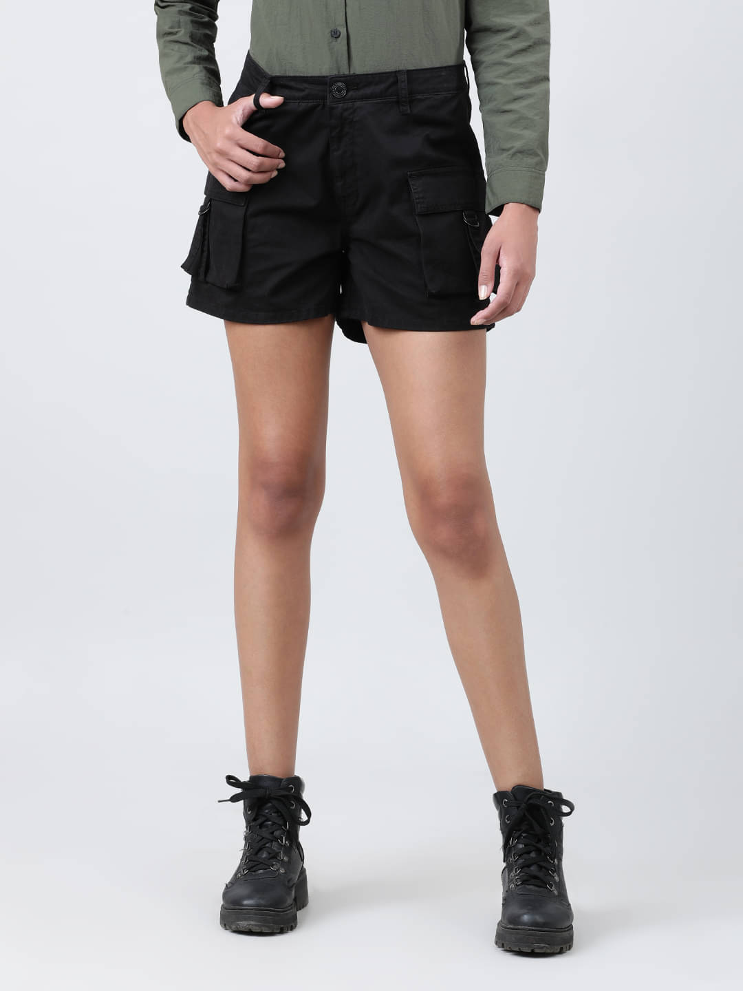 Bene Kleed Women Solid High-Rise Pure Cotton Cargo Shorts Bene Kleed Women Solid High-Rise Pure Cotton Cargo Shorts