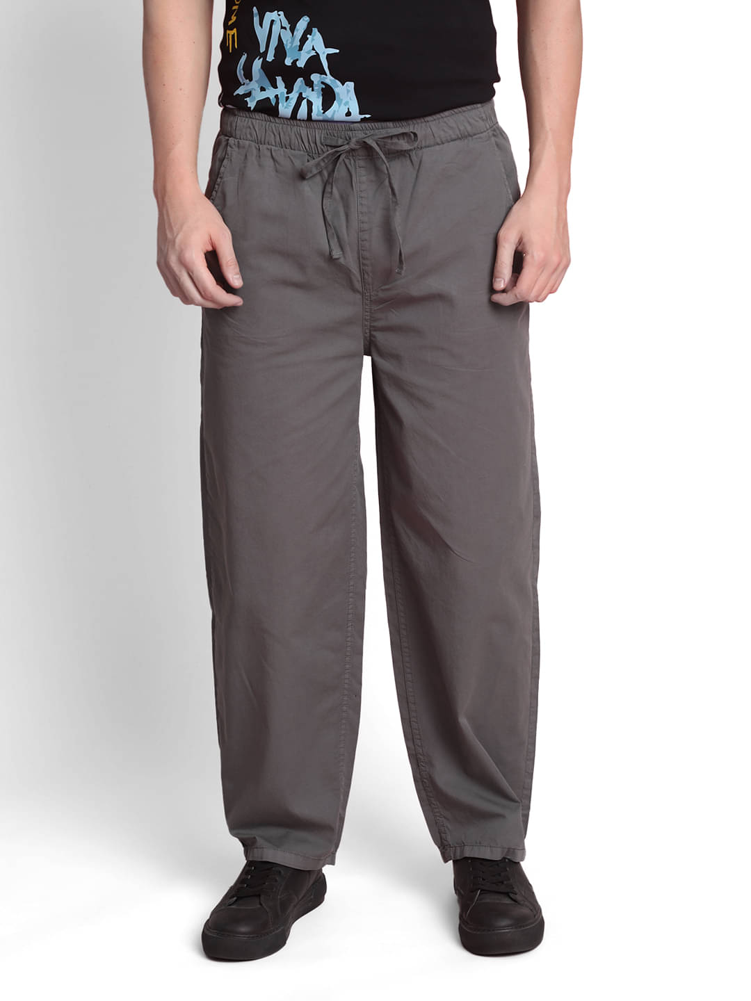     			Bene Kleed Men Cotton Loose Fit Pleated Chinos Trousers