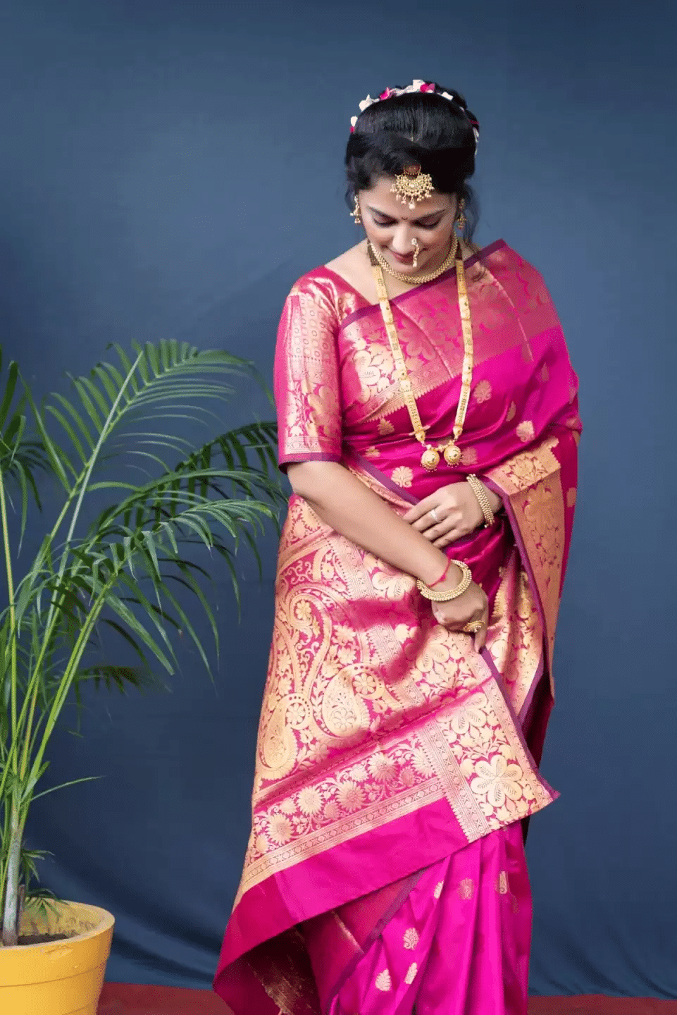 NENCY FASHION Banarasi Silk Woven Saree With Unstitched Blouse Piece ( Pink ) NENCY FASHION Banarasi Silk Woven Saree With Unstitched Blouse Piece ( Pink )