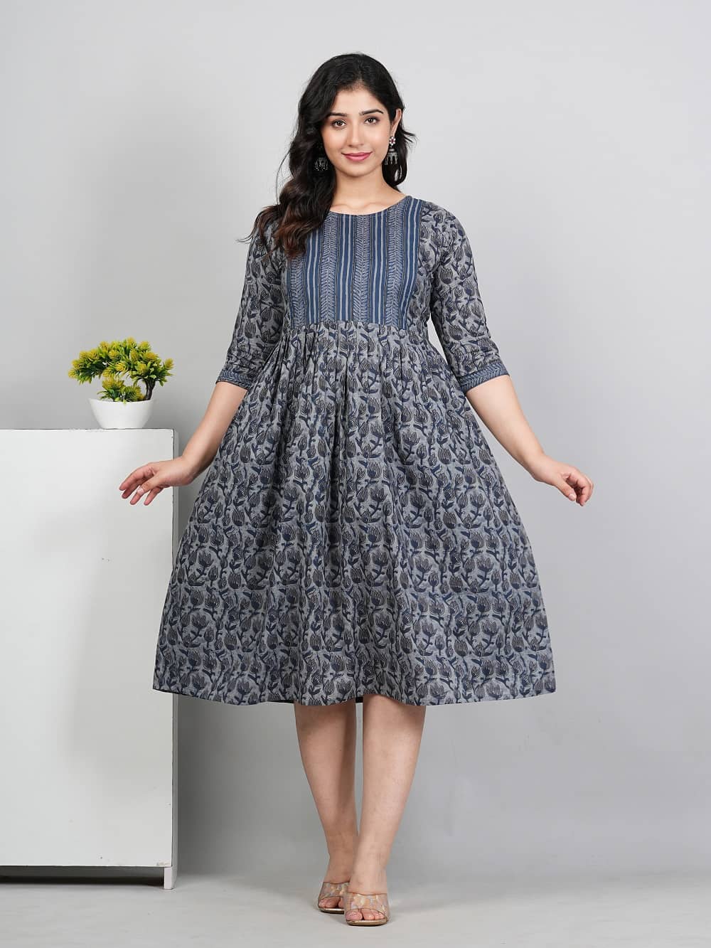 RIAANA Grey Cotton Maternity Tops