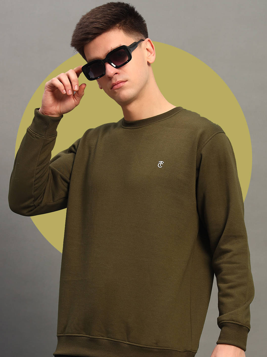     			THE CASUALS Cotton Blend Round Neck Men's Sweatshirt - Olive ( Pack of 1 )