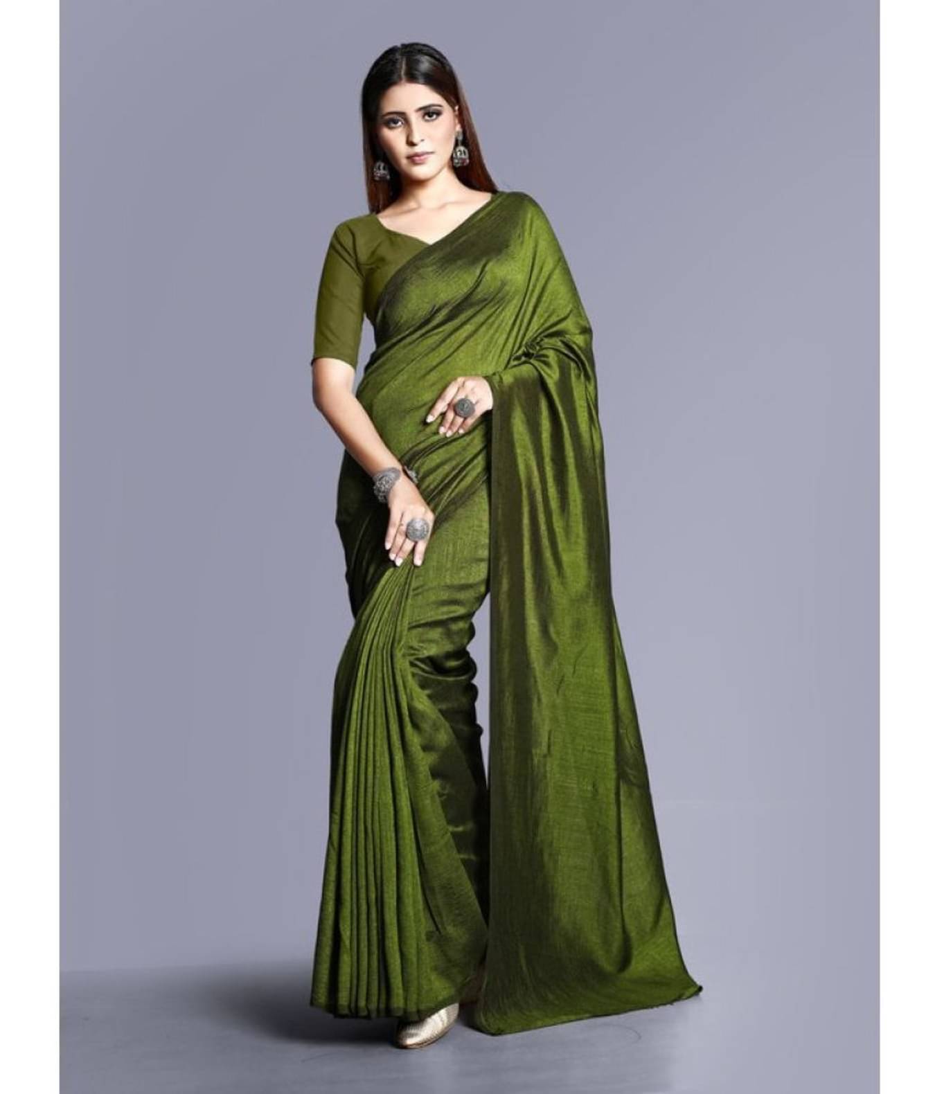 URMI LIFESTYLE Georgette Solid Saree With Unstitched Blouse Piece ( Light Green )     			URMI LIFESTYLE Georgette Solid Saree With Unstitched Blouse Piece ( Light Green )