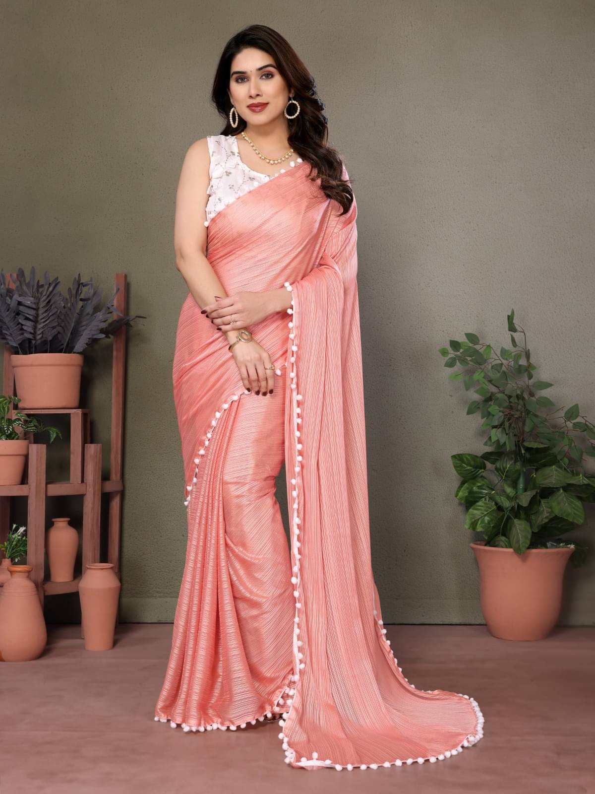     			BLEESBURY Chiffon Striped Saree With Unstitched Blouse Piece ( Peach )