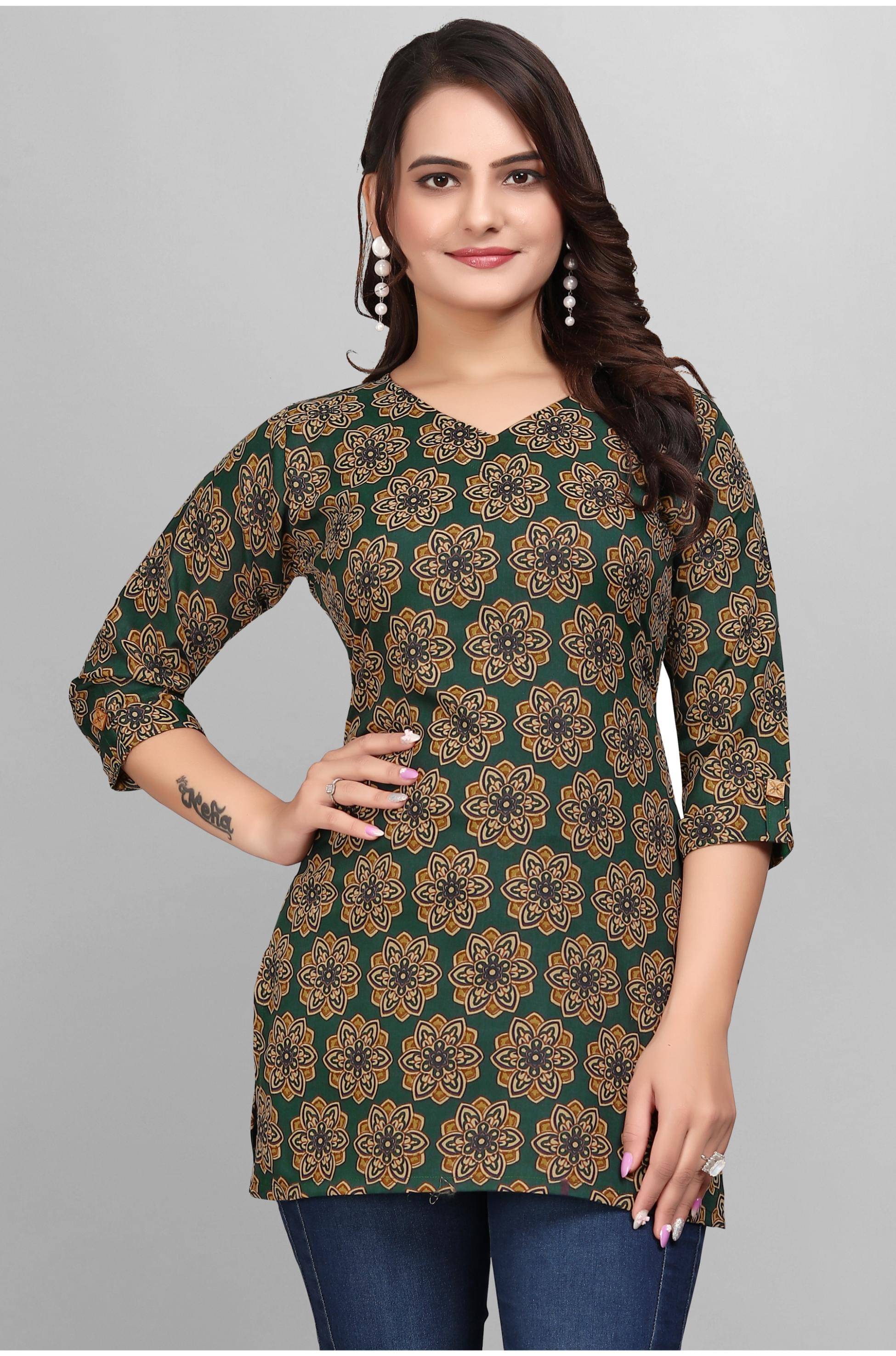 Devakii Women's Cotton Blend Regular Top ( Green ) Devakii Women's Cotton Blend Regular Top ( Green )