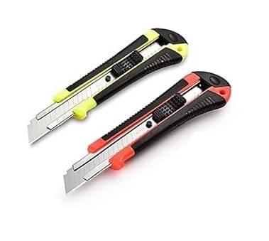     			Freedy set of 2 Heavy Duty 18 mm Cutter Knife Utility Knife Box Cutters, Utility Knife Retractable, Compact, Extended Use for Heavy Duty Office, Home, Craft Arts (Color as per Availability) C