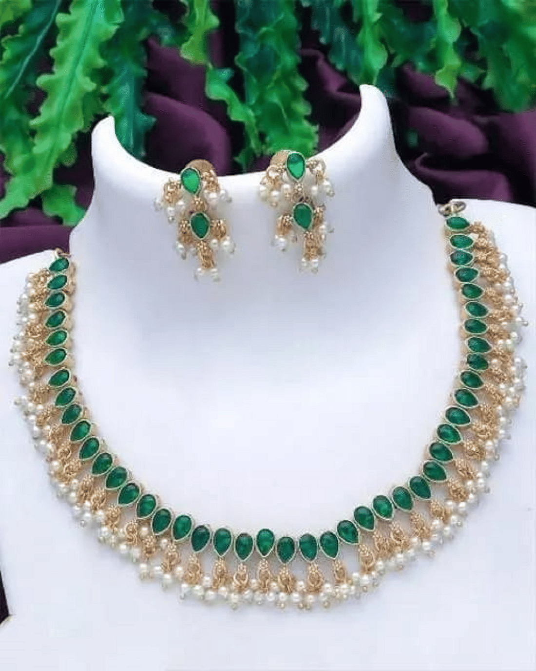RIENTA JWL Green Alloy Necklace Set ( Pack of 1 )
