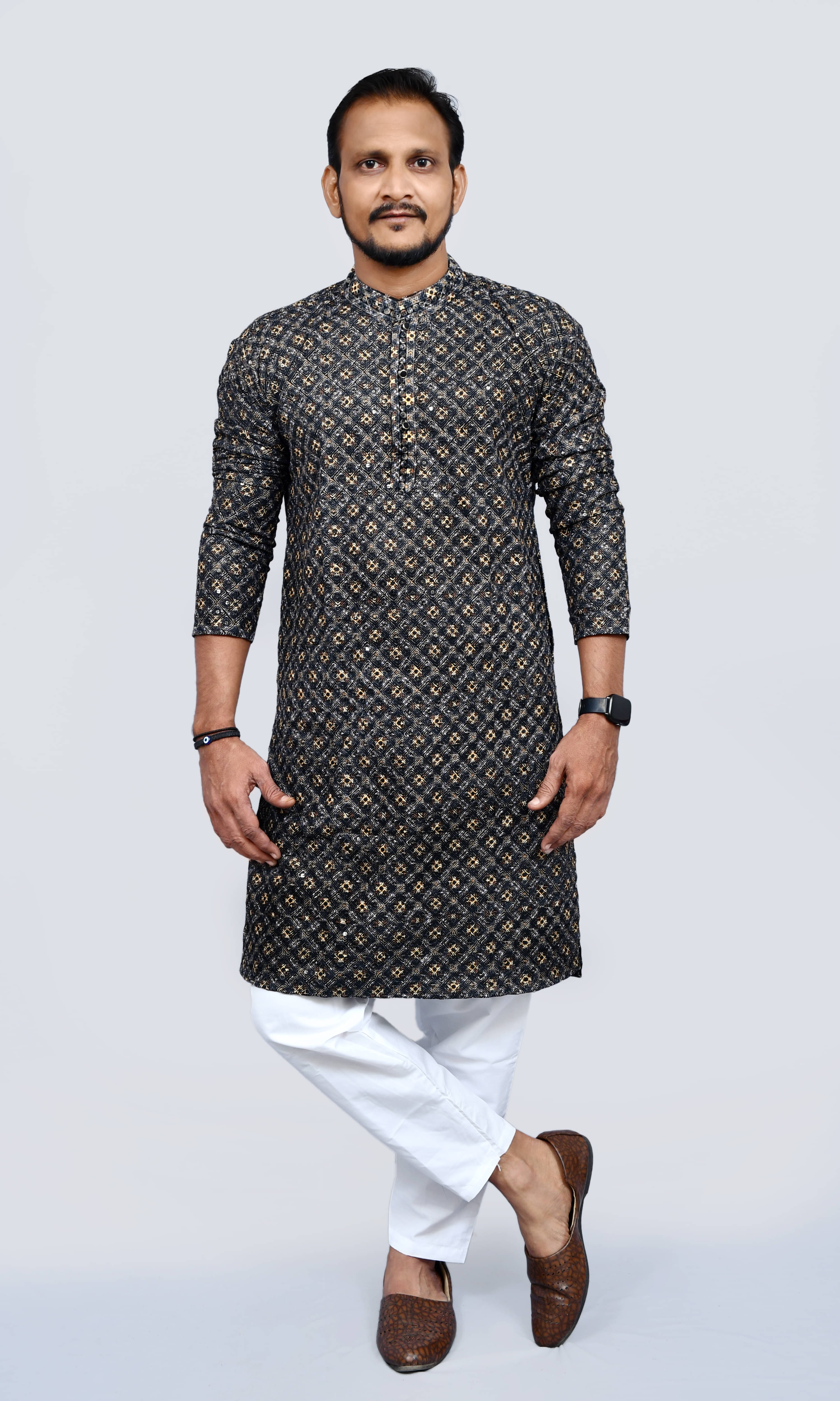 VILLAIN Black Rayon Regular Fit Men's Kurta Pyjama Set ( Pack of 1 ) VILLAIN Black Rayon Regular Fit Men's Kurta Pyjama Set ( Pack of 1 )