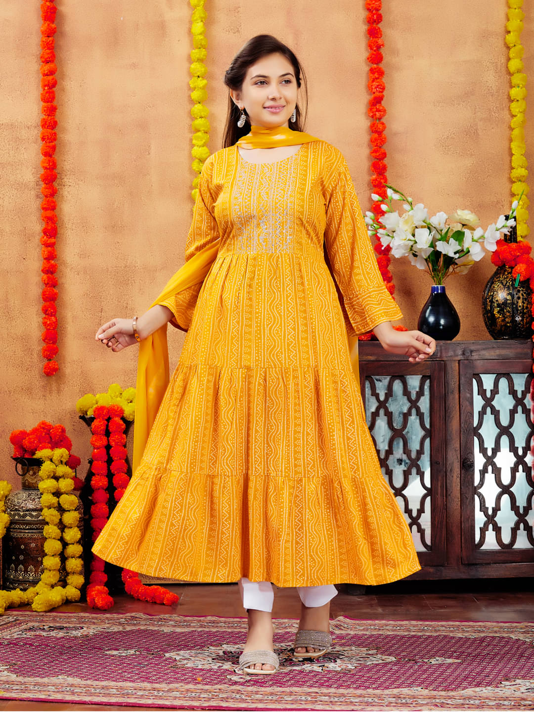     			Aarika Girls Cotton Kurti ( Pack of 1 , Yellow )