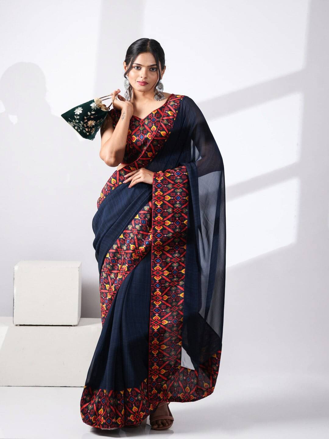BLEESBURY Georgette Printed Saree With Unstitched Blouse Piece ( Blue ) BLEESBURY Georgette Printed Saree With Unstitched Blouse Piece ( Blue )