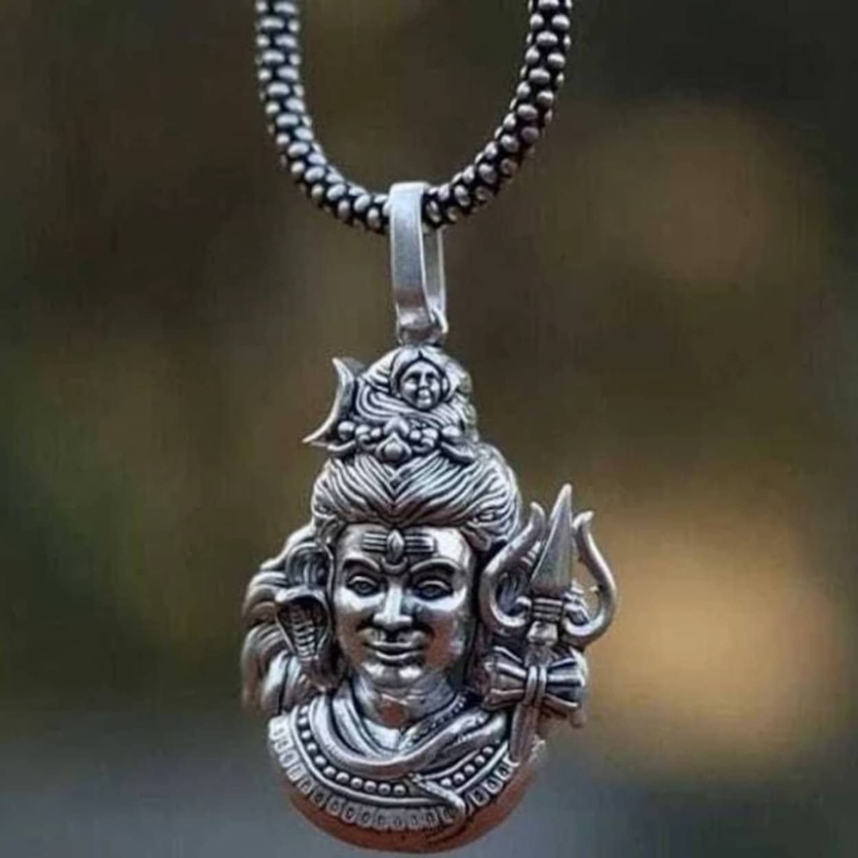     			DvR ClicK Shiv Damru Locket Mala With Chain ( Pack of 1 )