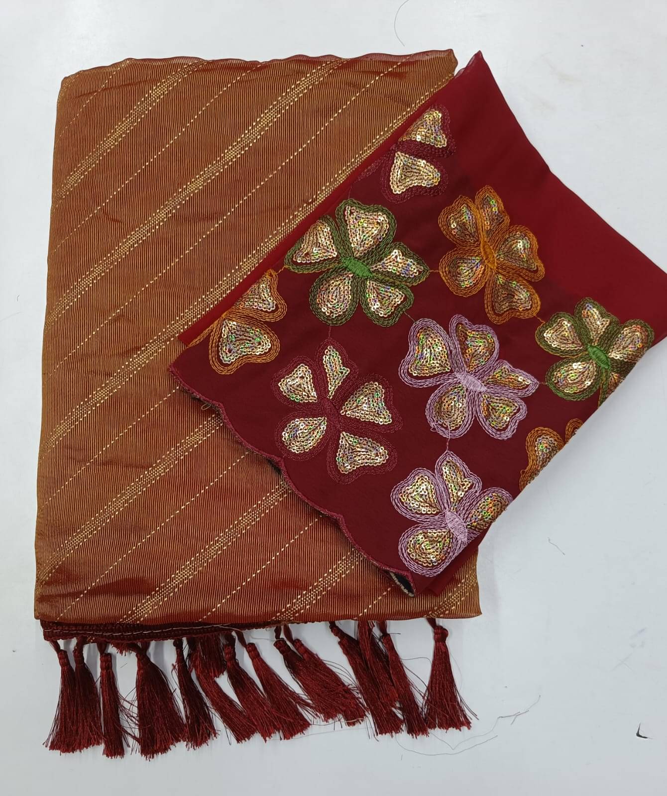 Kalpana Creation Brasso Printed Saree With Unstitched Blouse Piece ( Maroon ) Kalpana Creation Brasso Printed Saree With Unstitched Blouse Piece ( Maroon )