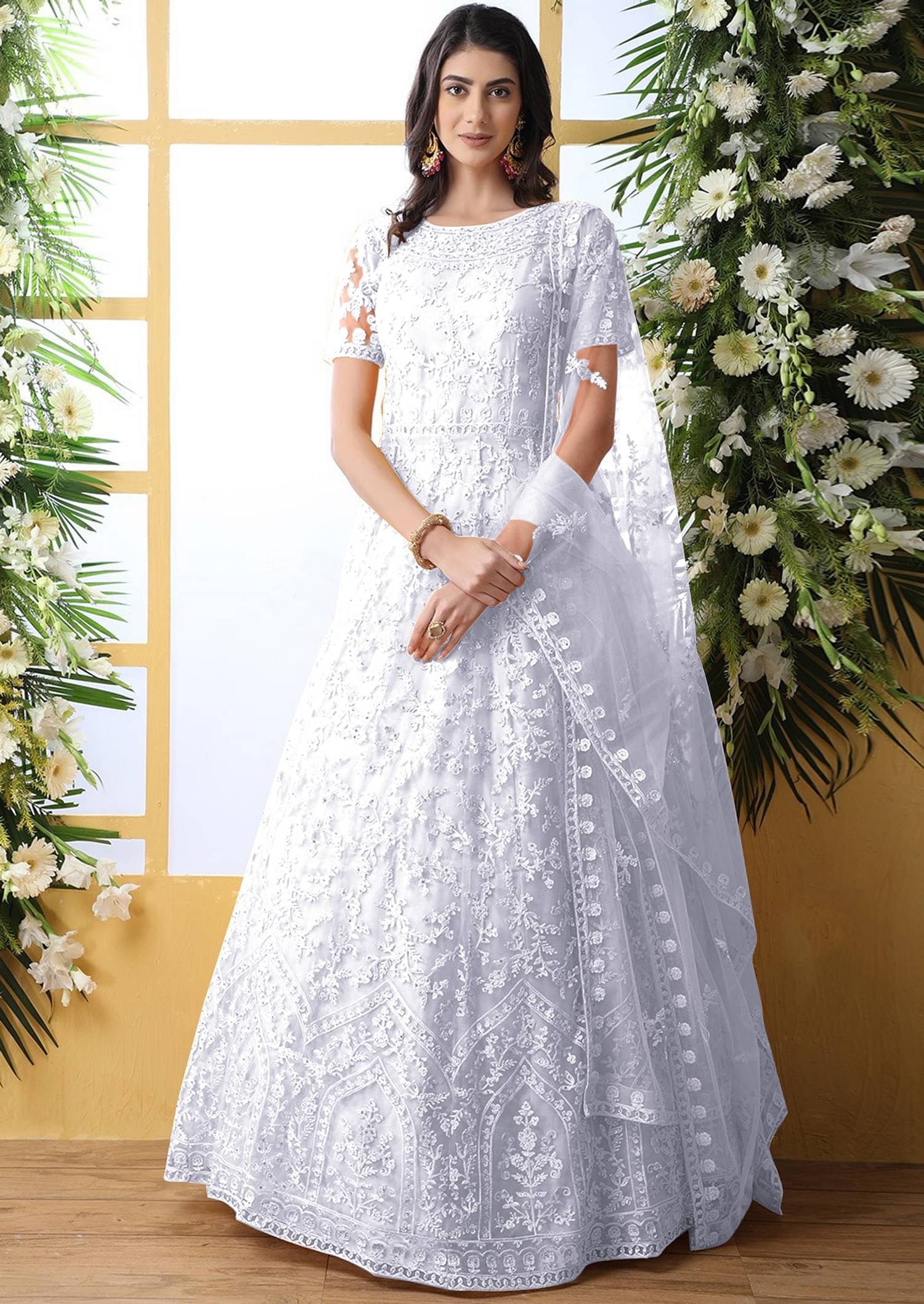     			Lady Shopi White Flared Net Women's Semi Stitched Ethnic Gown ( Pack of 1 )