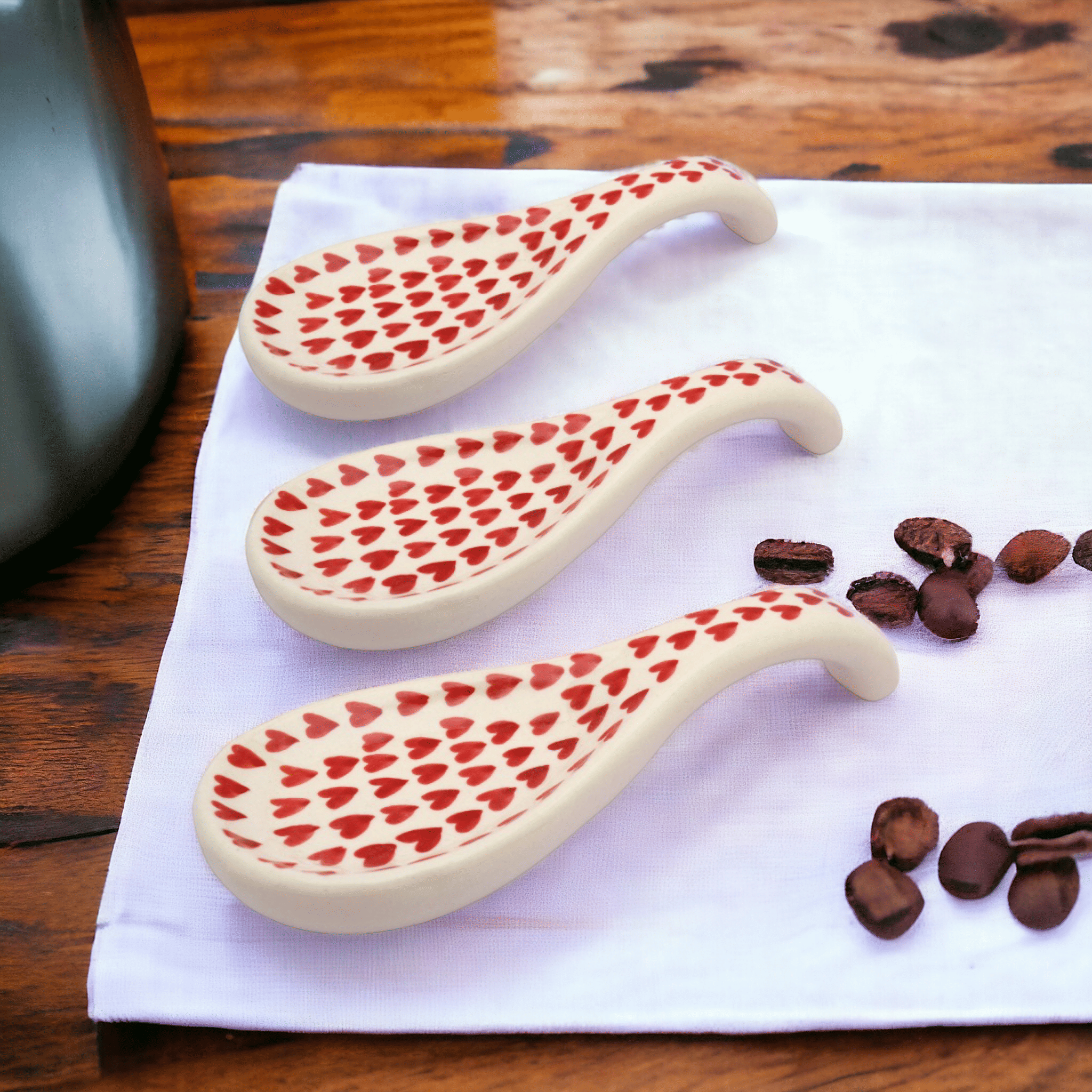     			Malaikah Rd Hrt Spoon Rest Ceramic Printed Soup Spoon White ( Pack of 3 )