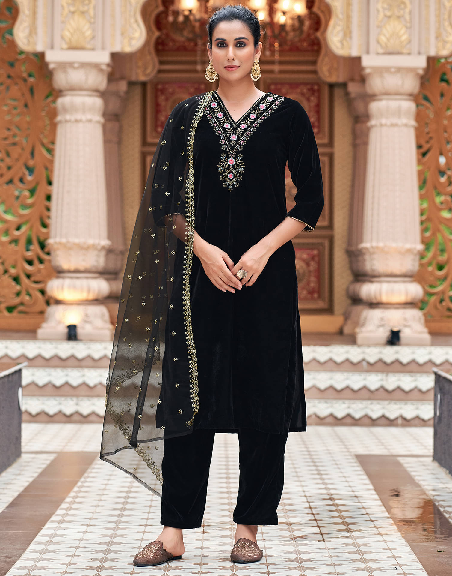 Skylee Velvet Embroidered Kurti With Pants Women's Stitched Salwar Suit - Black ( Pack of 1 ) Skylee Velvet Embroidered Kurti With Pants Women's Stitched Salwar Suit - Black ( Pack of 1 )