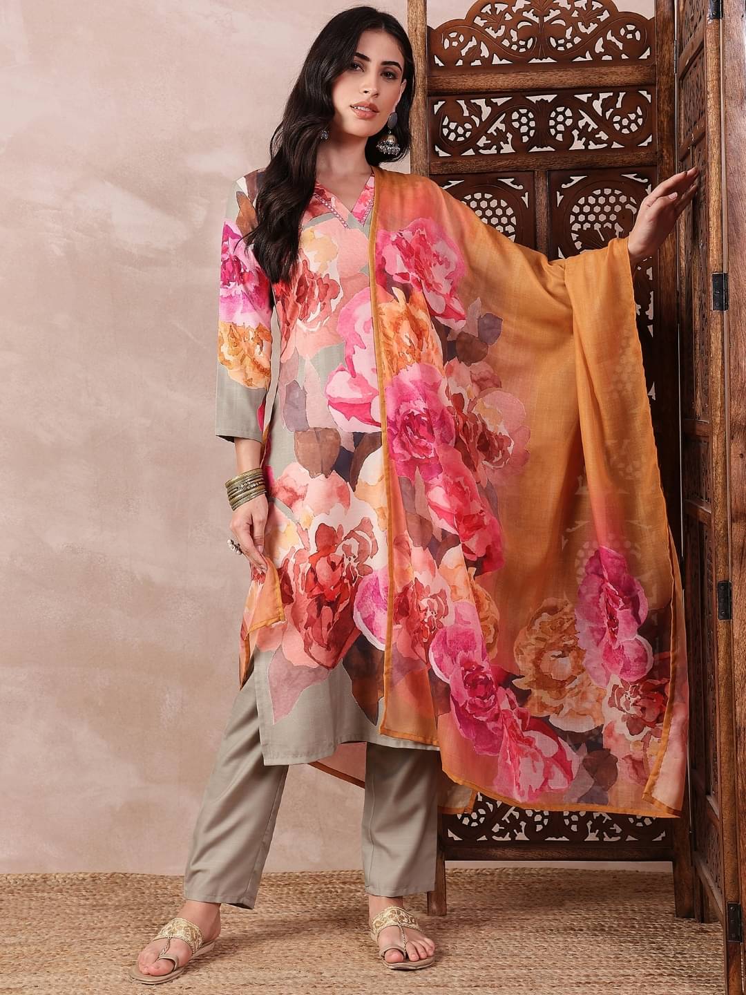 Vaamsi Silk Blend Printed Kurti With Pants Women's Stitched Salwar Suit - Olive ( Pack of 1 ) Vaamsi Silk Blend Printed Kurti With Pants Women's Stitched Salwar Suit - Olive ( Pack of 1 )