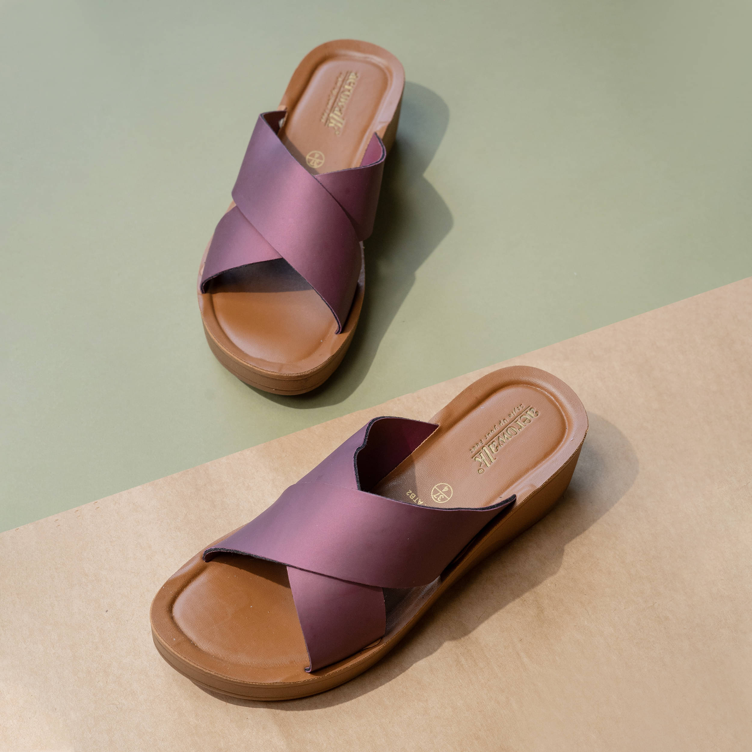     			Aerowalk Maroon Women's Slipper