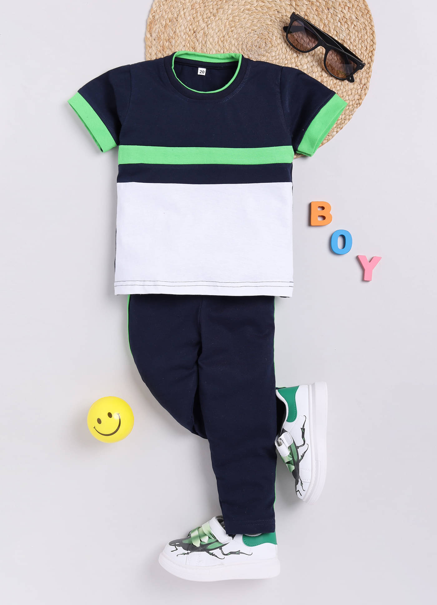     			Chandrika Pack of 1 Boys Cotton Blend T-Shirt & Pants Set ( Green )