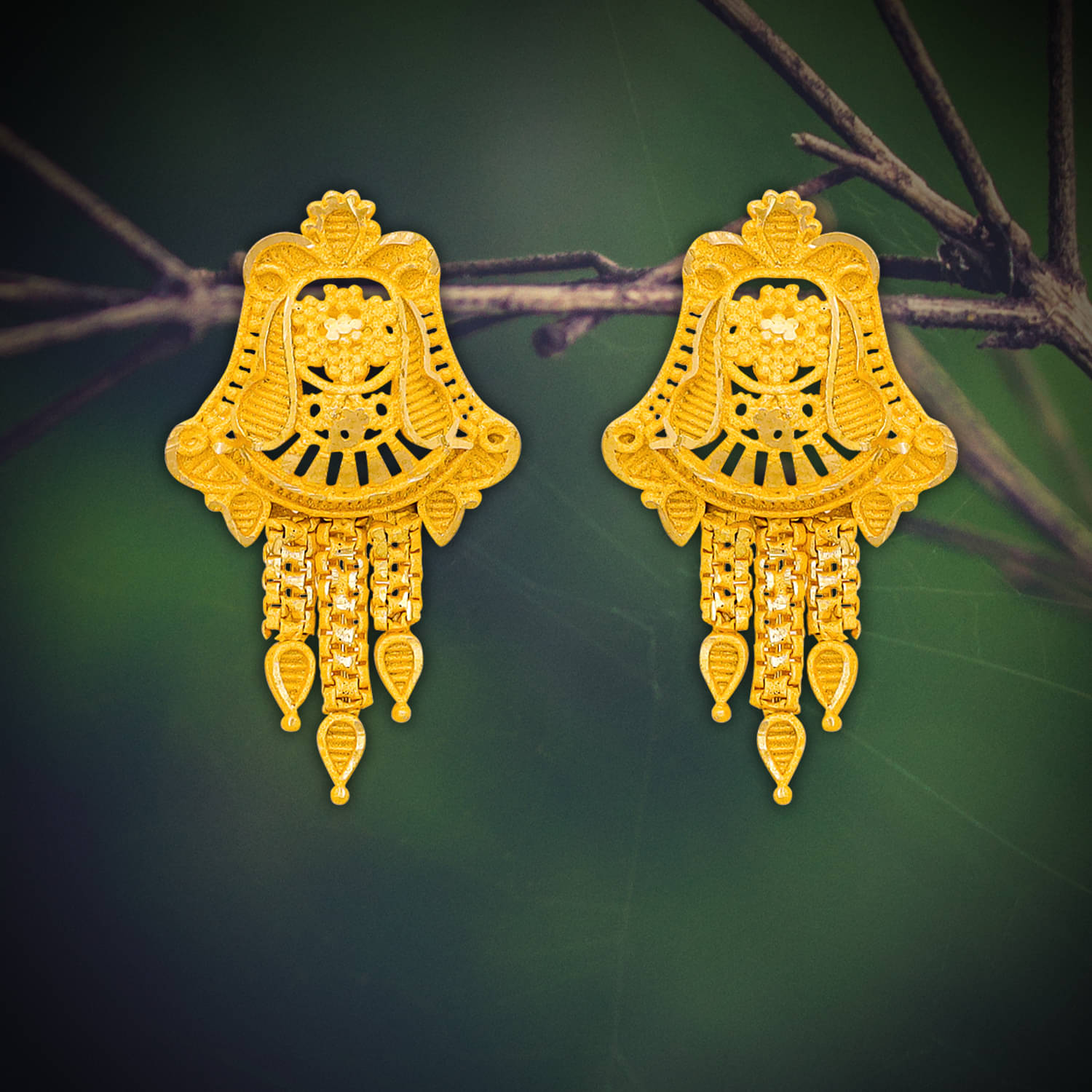     			Drashti Collection Golden Stud Earrings ( Pack of 1 )