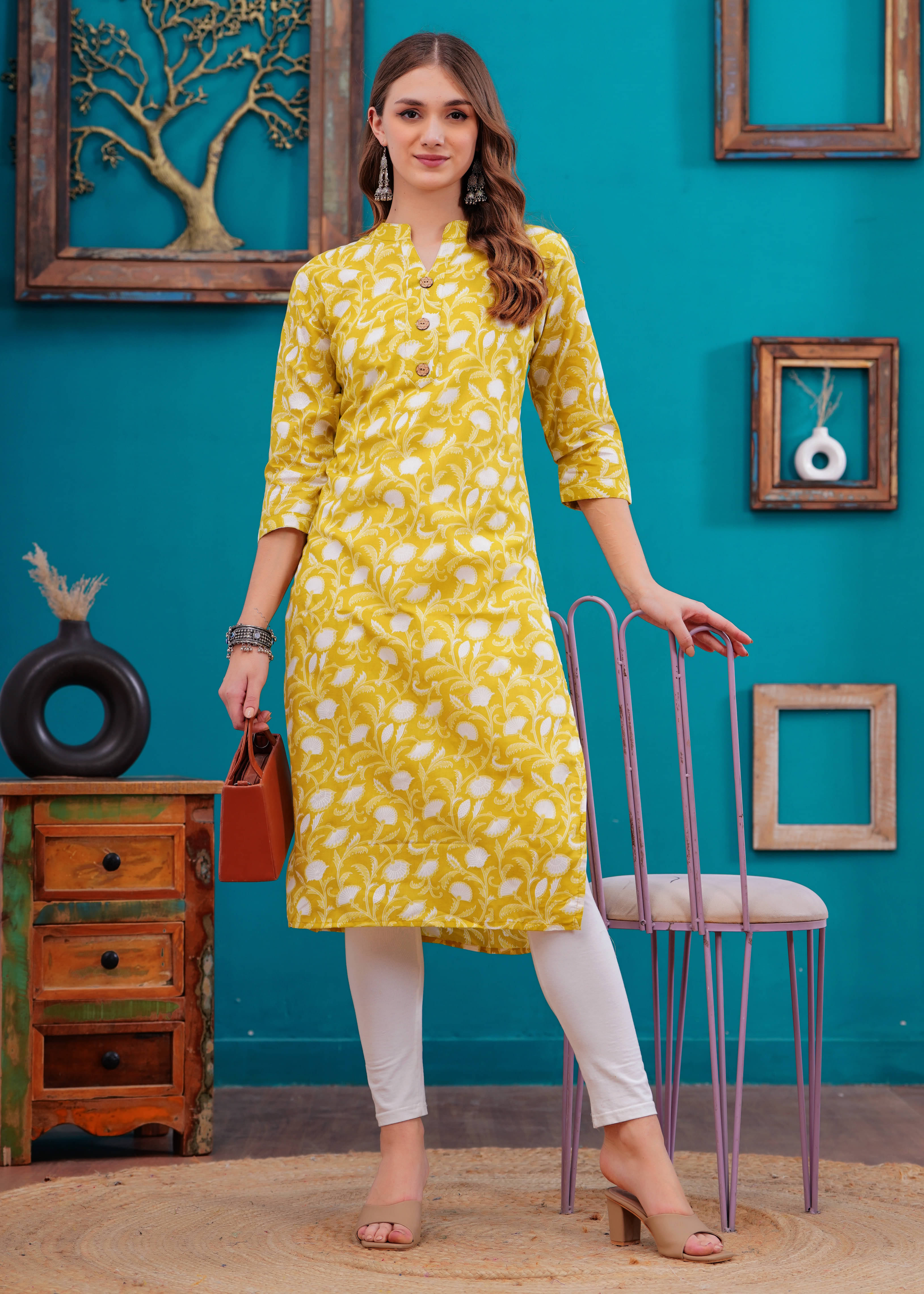     			HIGHLIGHT FASHION EXPORT Pack of 1 Cotton Printed Straight Women's Kurti - ( Yellow )