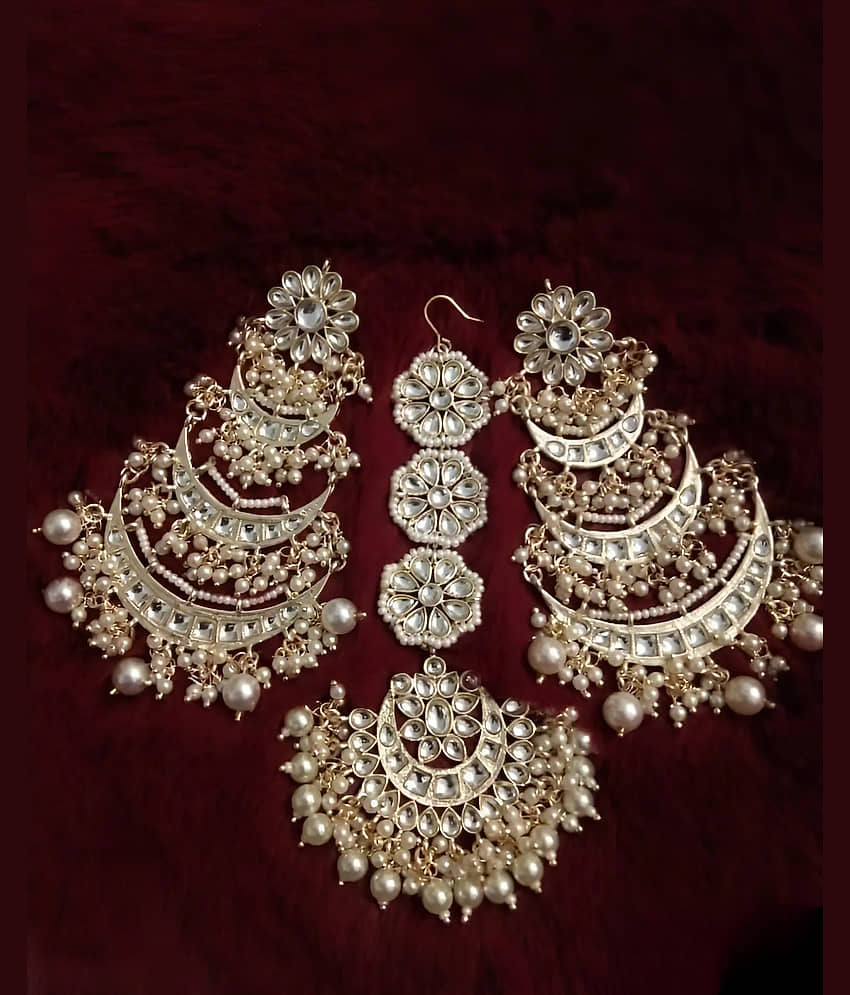 Padmavati Bangles Golden Chandbalis Earrings ( Pack of 1 ) - Earrings | Buy online on ZillyBuy