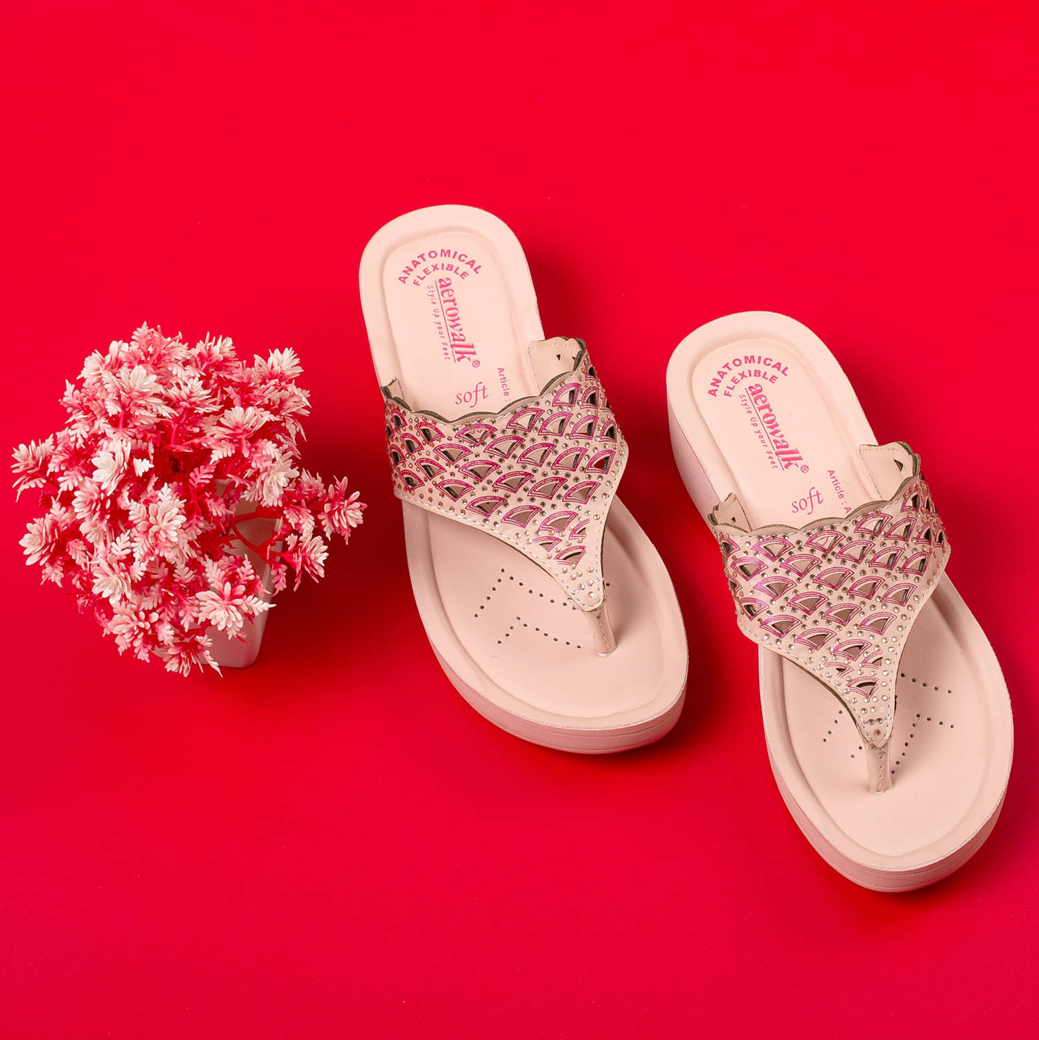     			Aerowalk Pink Women's Slipper