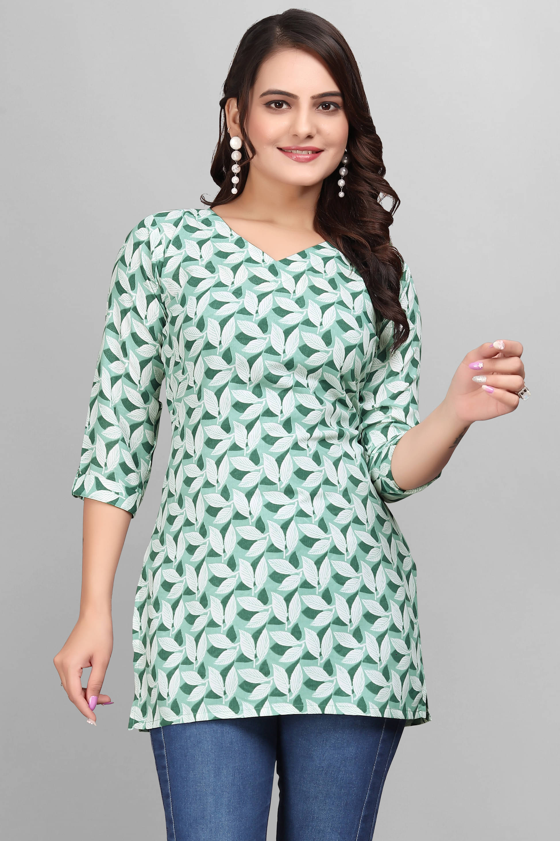 Cotton Blend Short Kurti For Women (Pack of 1) Cotton Blend Short Kurti For Women (Pack of 1)