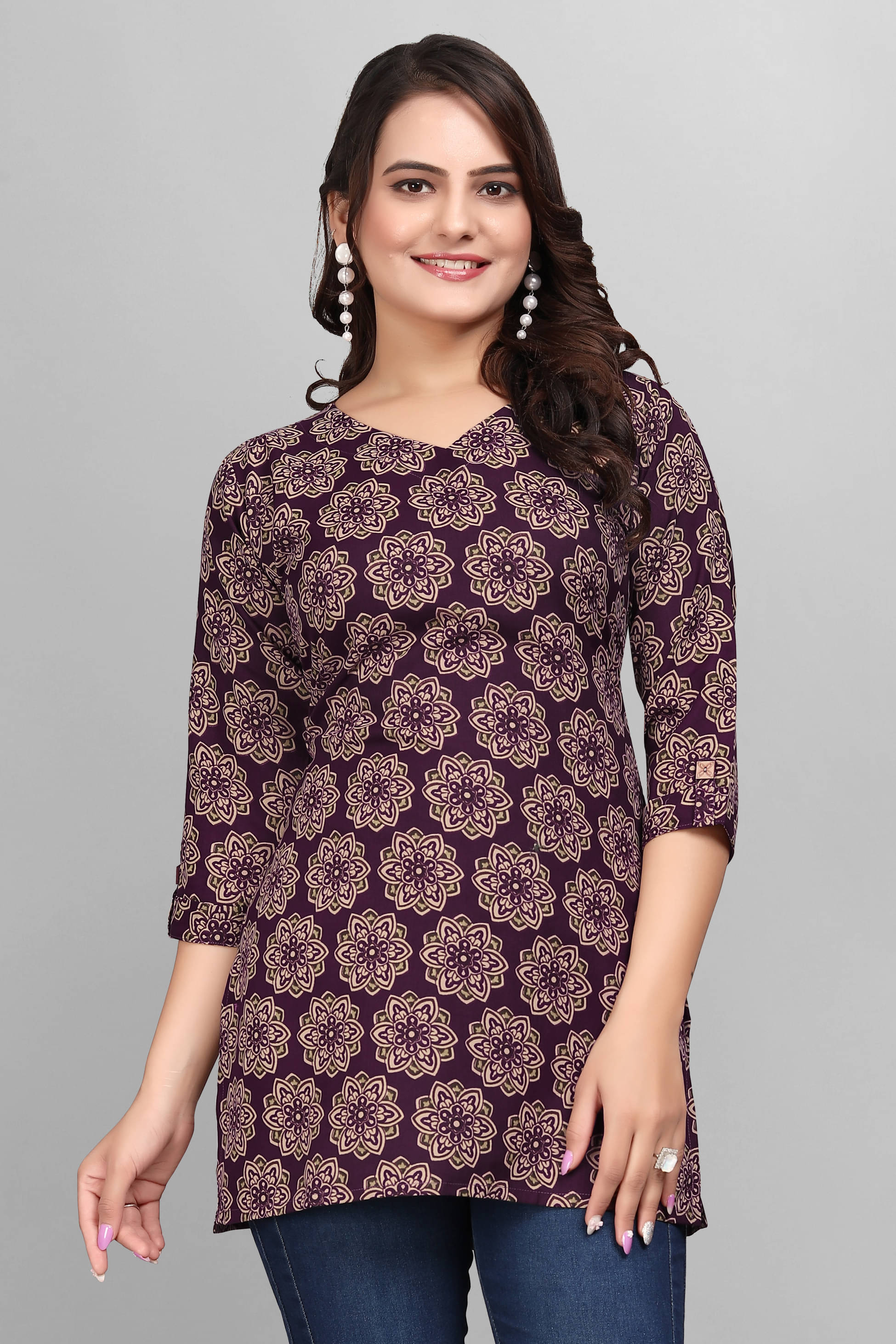 Cotton Blend Short Kurti For Women (Pack of 1) Cotton Blend Short Kurti For Women (Pack of 1)