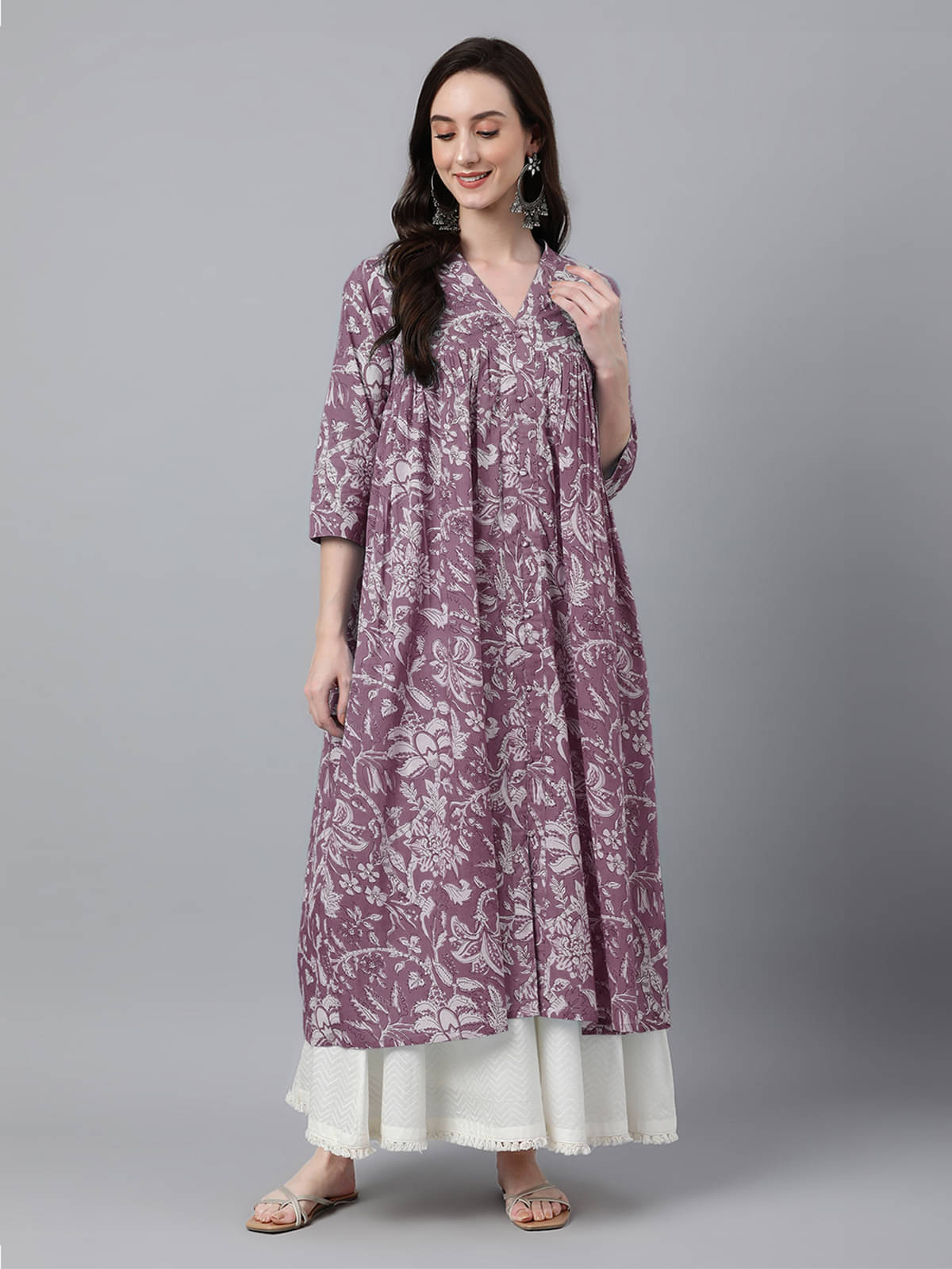     			Janasya Pack of 1 Cotton Printed Flared Women's Kurti - ( Purple )