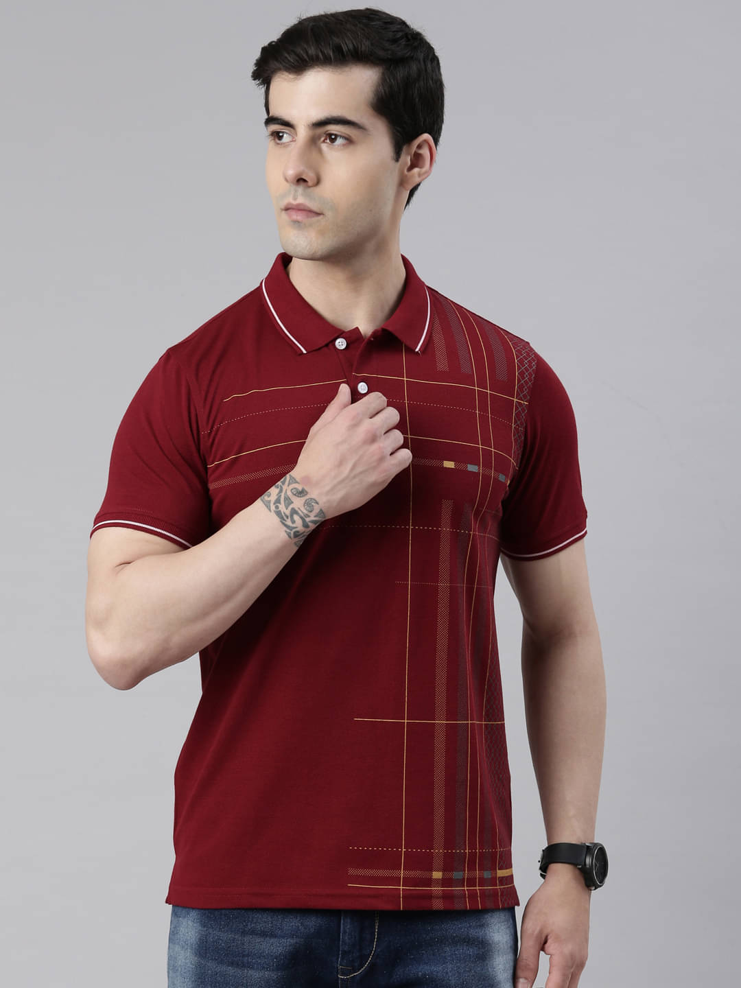 Lucky Roger Pack of 1 Cotton Blend Regular Fit Printed Half Sleeves Men's Polo T Shirt ( Maroon )     			Lucky Roger Pack of 1 Cotton Blend Regular Fit Printed Half Sleeves Men's Polo T Shirt ( Maroon )