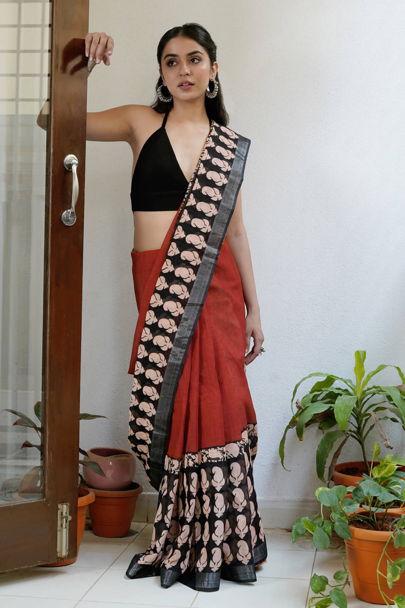     			NightBlue Linen Self Design Saree With Unstitched Blouse Piece ( Orange )