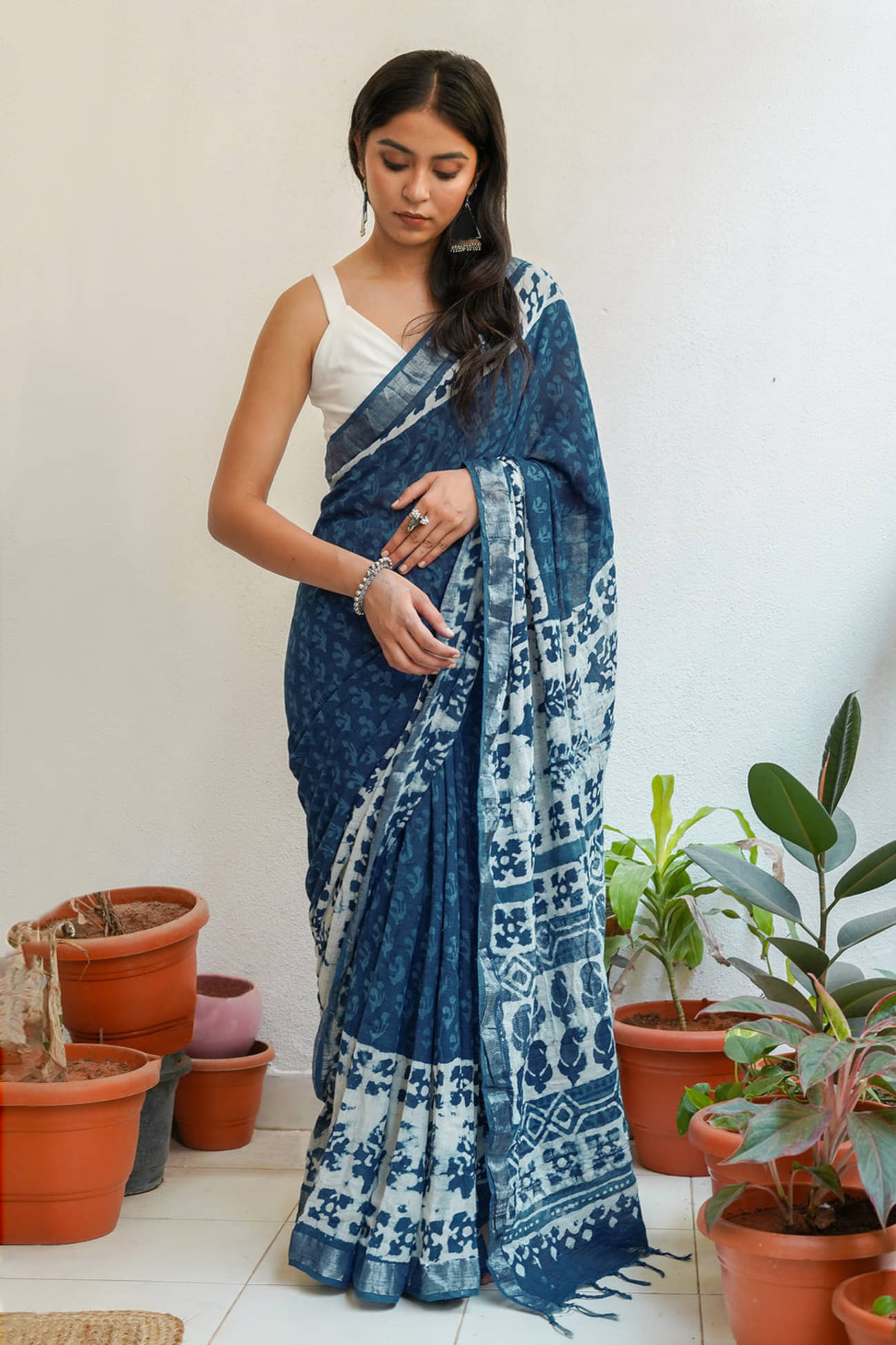     			NightBlue Linen Printed Saree With Unstitched Blouse Piece ( SkyBlue )