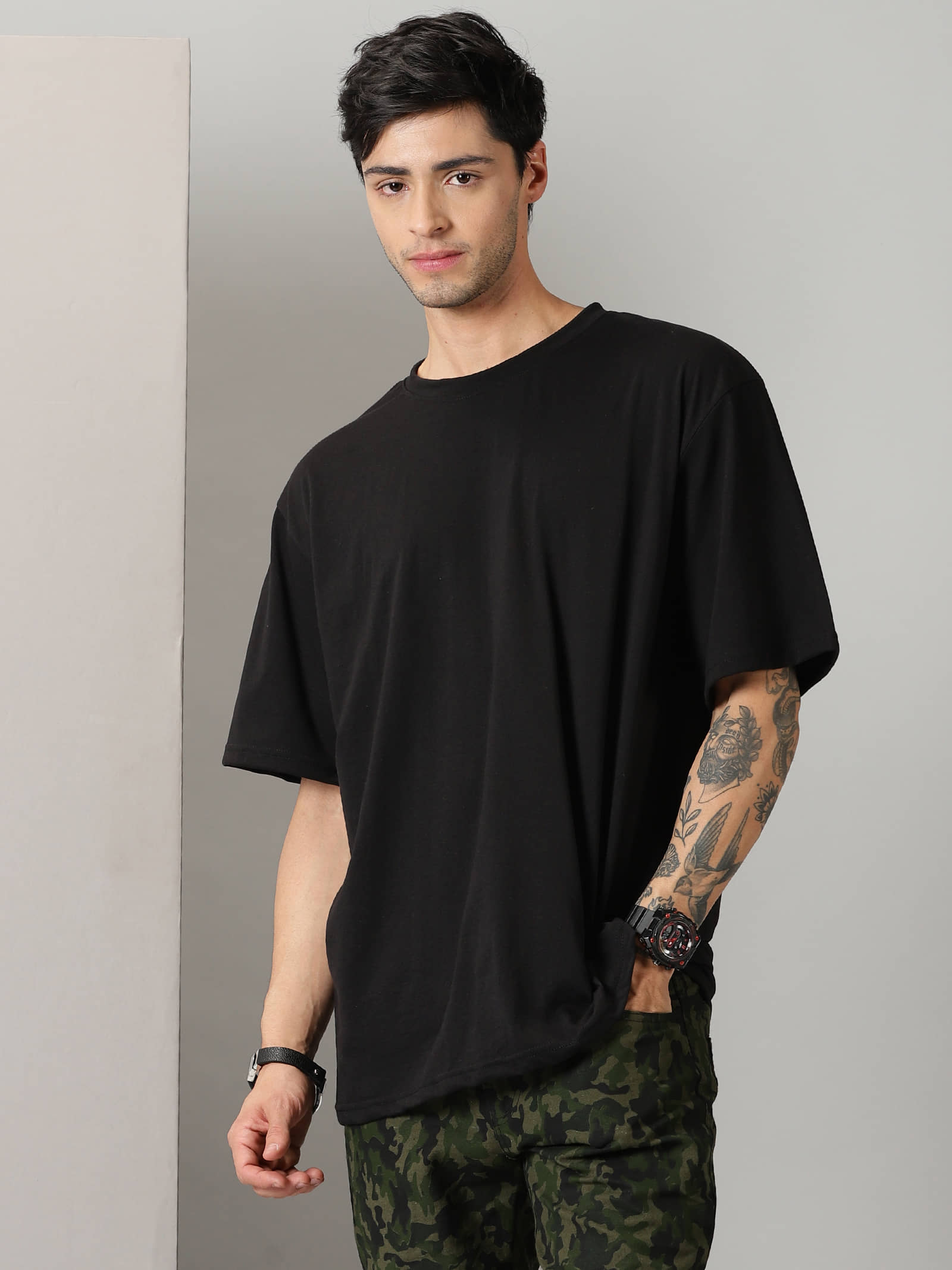 RodZen Cotton Blend Oversized Fit Solid Half Sleeves Men's Round T-Shirt - Black ( Pack of 1 )