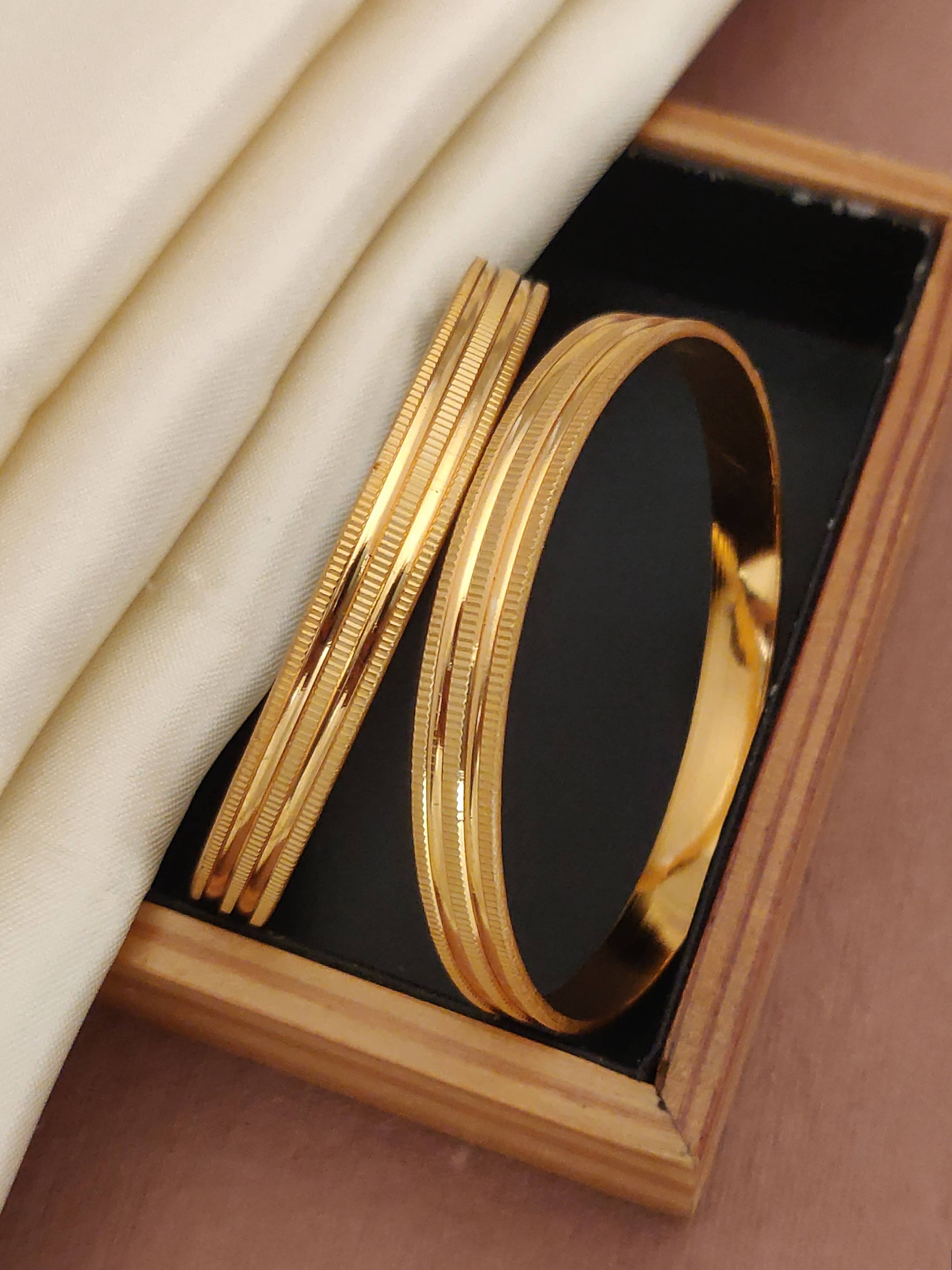     			Shivay Fashion Gold Bangle Set ( Pack of 1 )