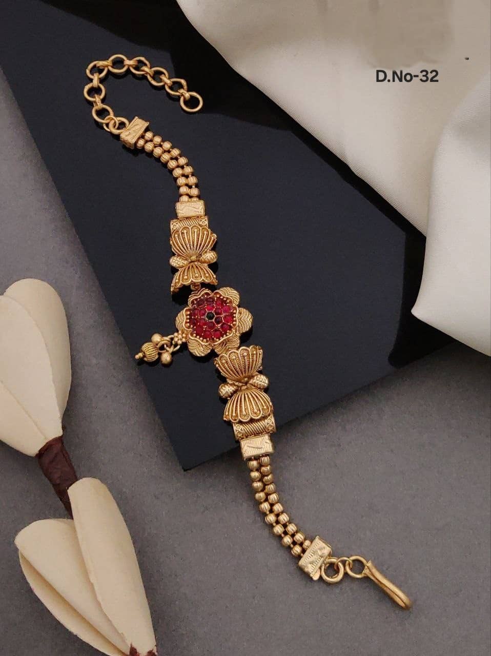 Shivay Fashion Gold Bracelet ( Pack of 1 ) - Bangles & Bracelets | Buy online on ZillyBuy