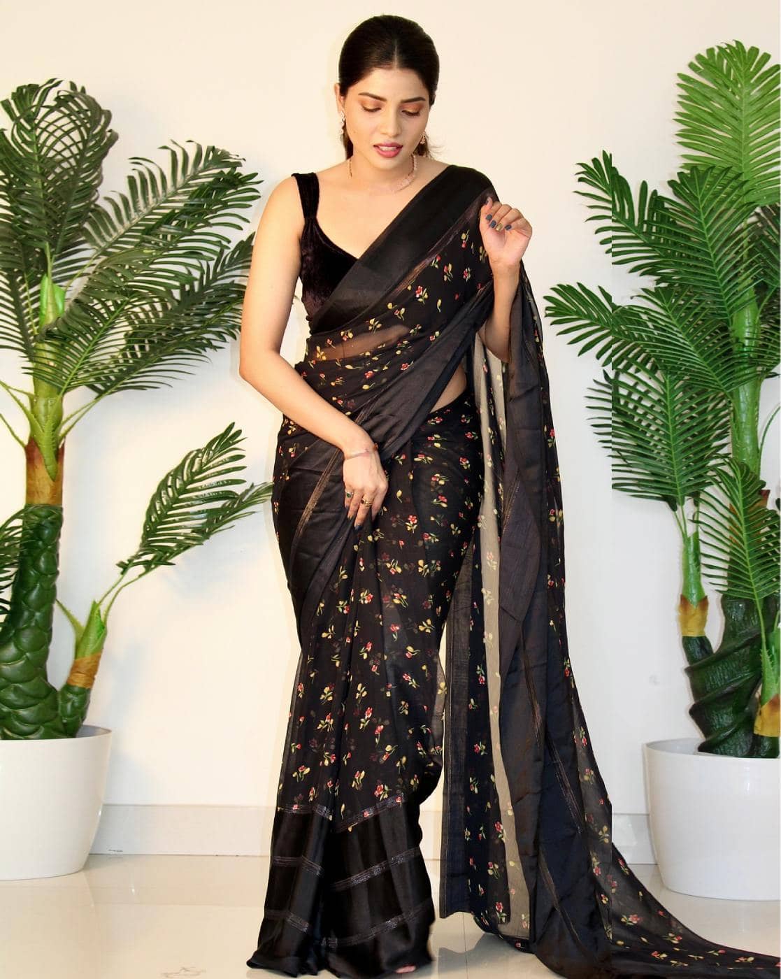 Sindharat Fashion Georgette Printed Saree With Unstitched Blouse Piece ( Black ) - Sarees | Buy online on ZillyBuy