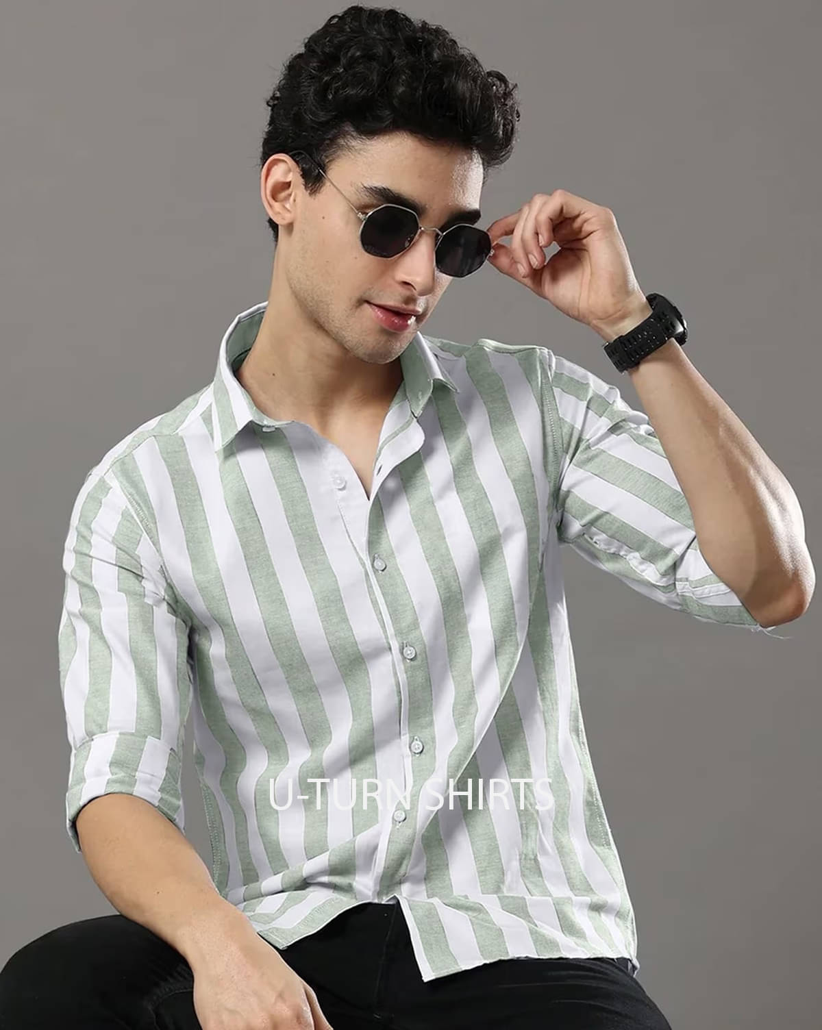     			U TURN Cotton Blend Slim Fit Striped Full Sleeves Men's Casual Shirt - Green ( Pack of 1 )