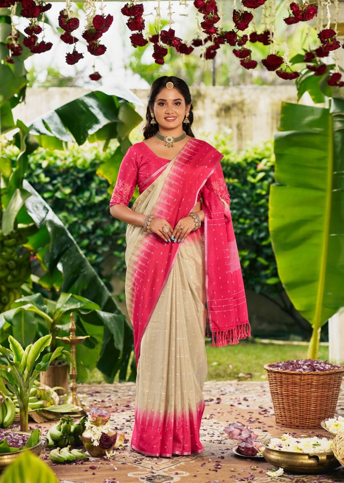     			mahalaxmi fab Linen Dyed Saree With Unstitched Blouse Piece ( Cream )