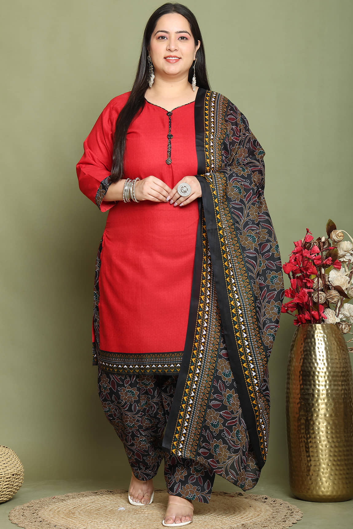 wonder weave Women Cotton Blend Printed Straight Kurti With Patiala Salwar ( Maroon )