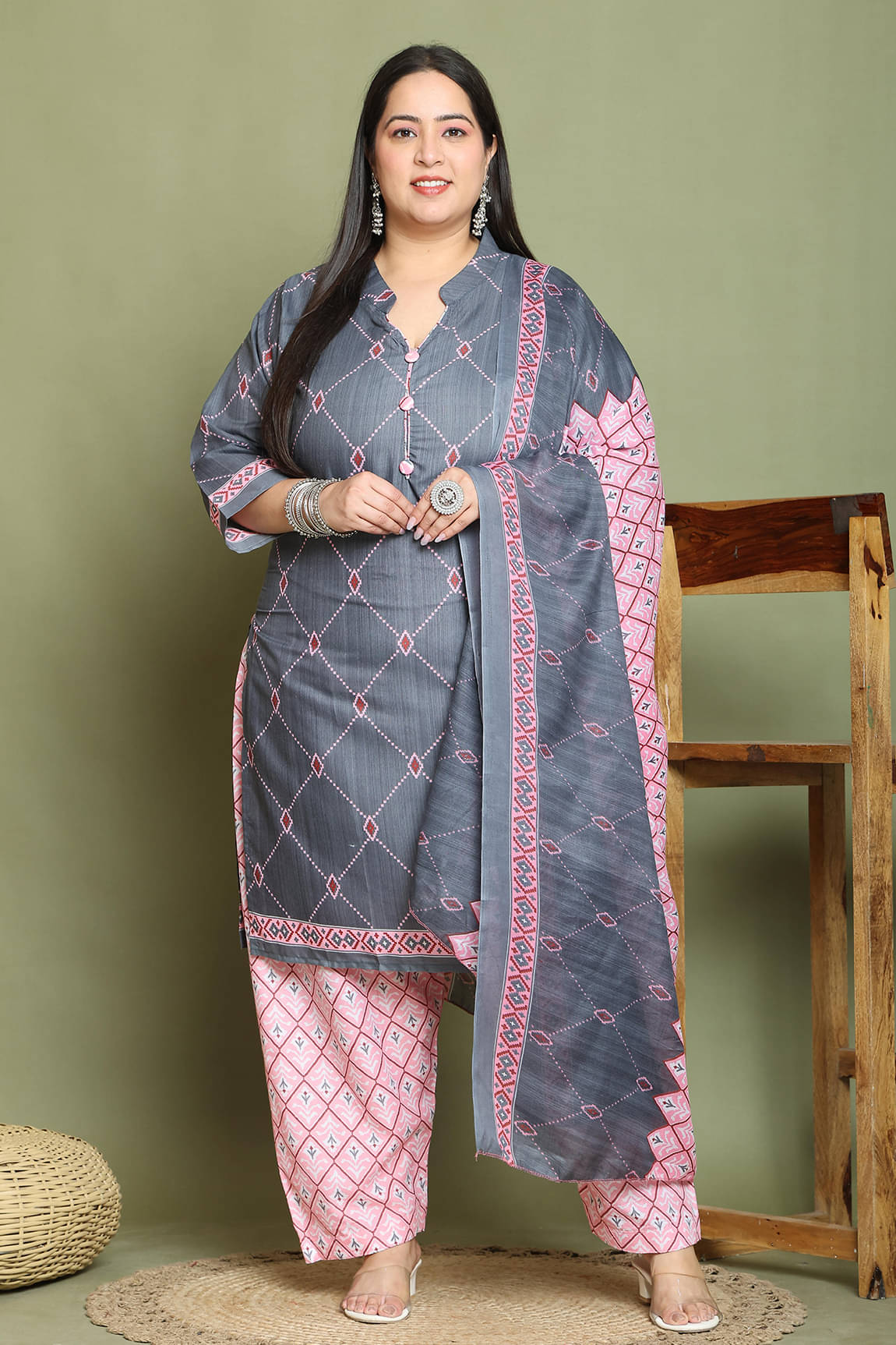 wonder weave Women Cotton Blend Printed Straight Kurti With Patiala Salwar ( Grey ) wonder weave Women Cotton Blend Printed Straight Kurti With Patiala Salwar ( Grey )