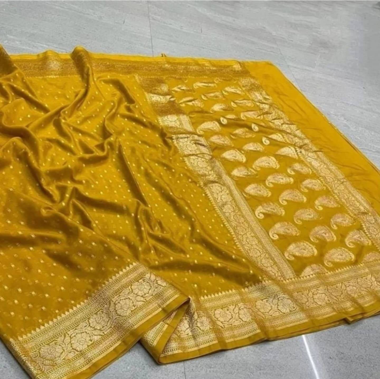 Aika Banarasi Silk Printed Saree With Unstitched Blouse Piece ( Yellow ) Aika Banarasi Silk Printed Saree With Unstitched Blouse Piece ( Yellow )