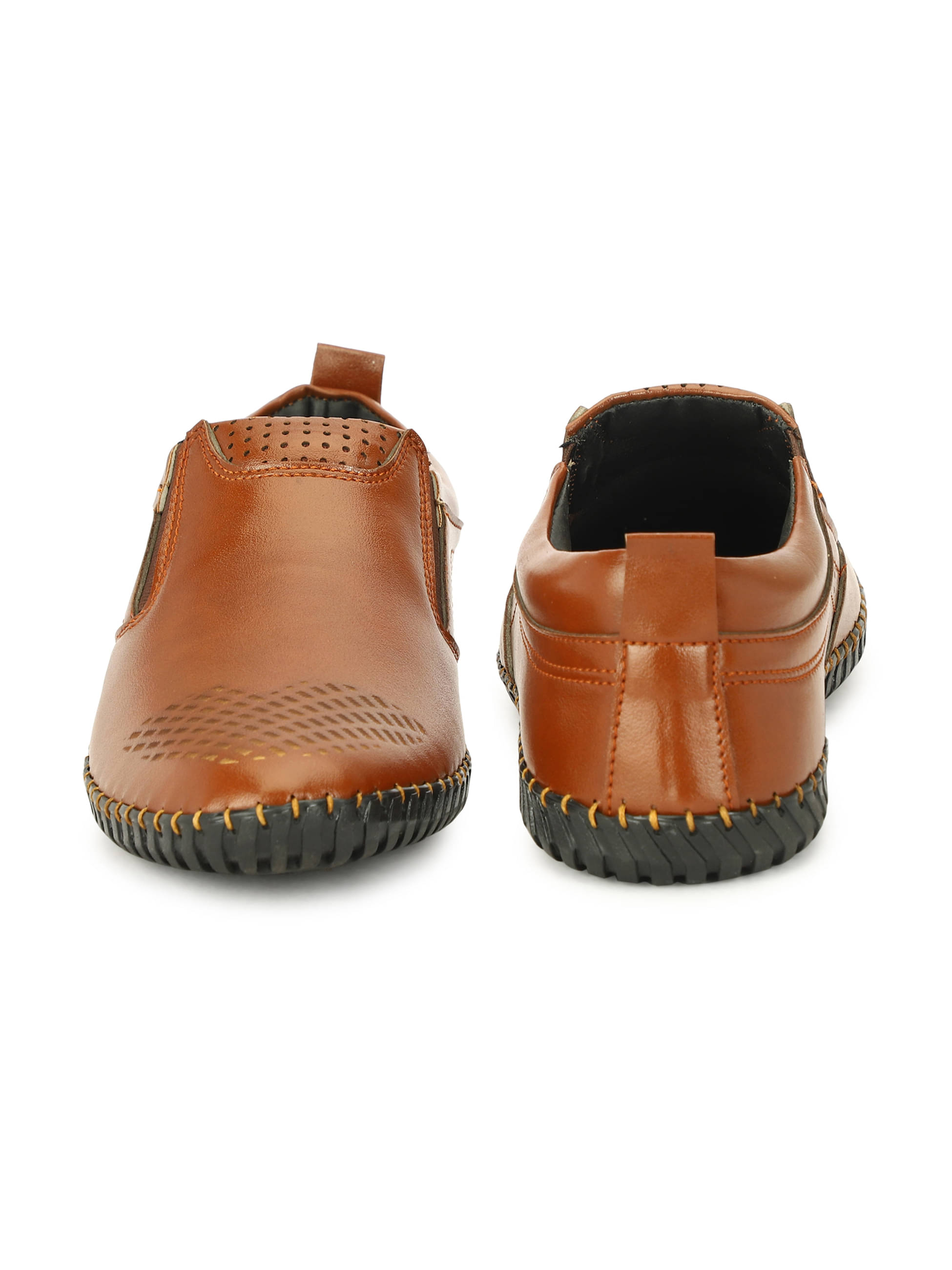     			Buxton - Tan Men's Clogs