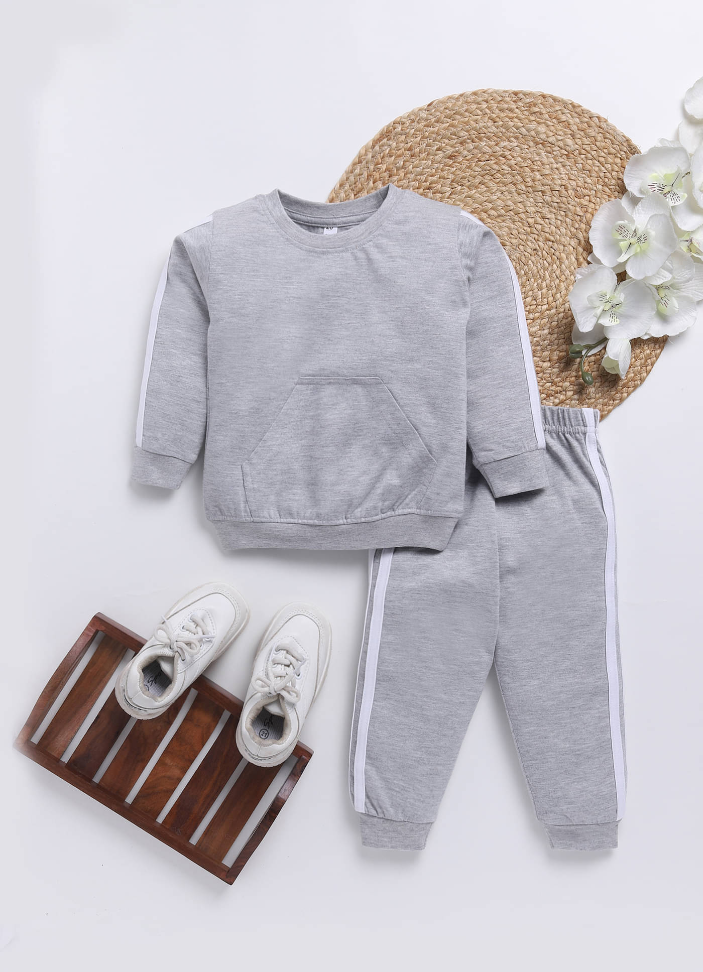     			Chandrika Pack of 1 Unisex Cotton Blend Sweatshirt & Trackpant Set ( Grey Melange )