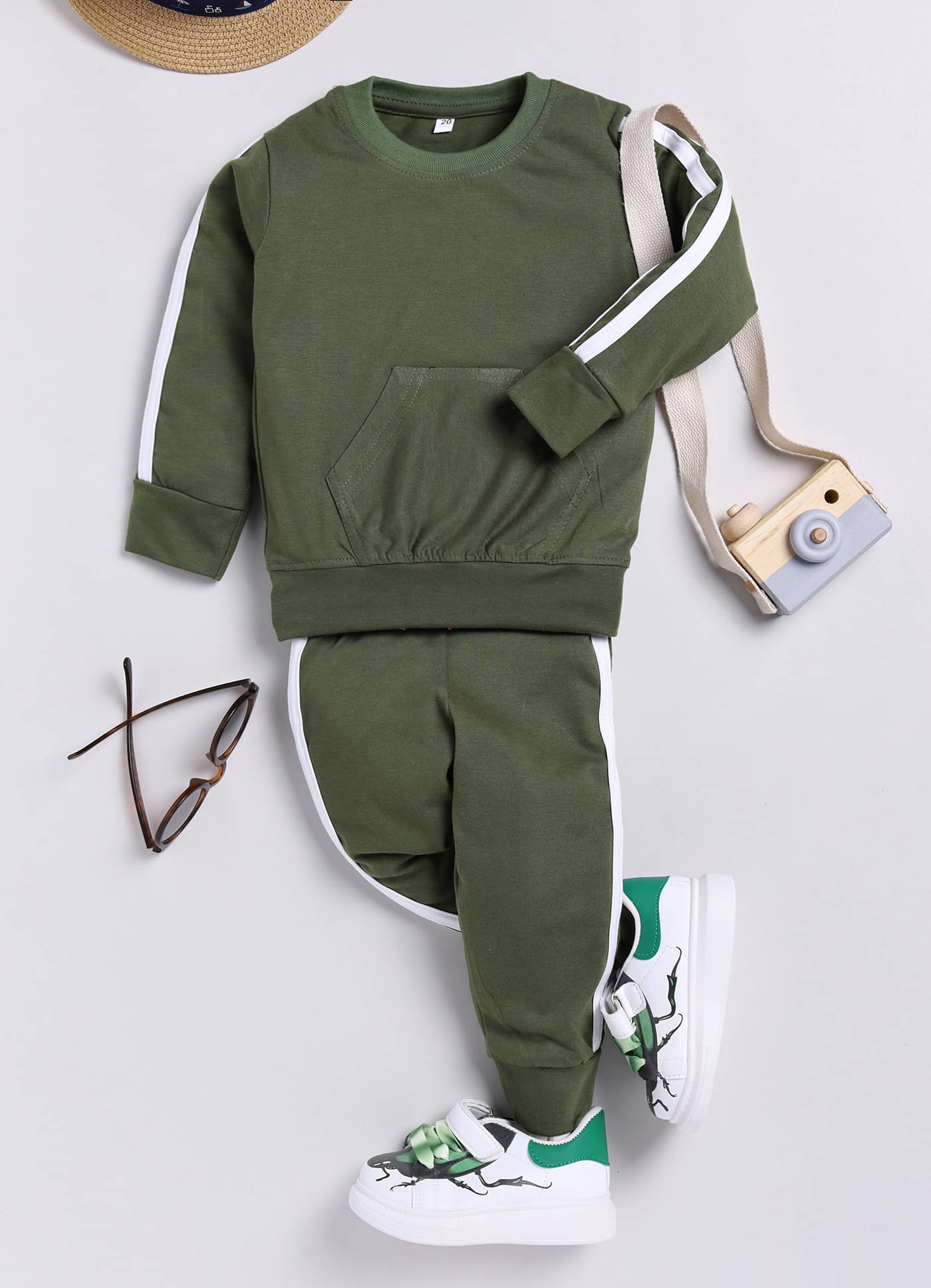     			Chandrika Pack of 1 Unisex Cotton Blend Sweatshirt & Trackpant Set ( Olive )