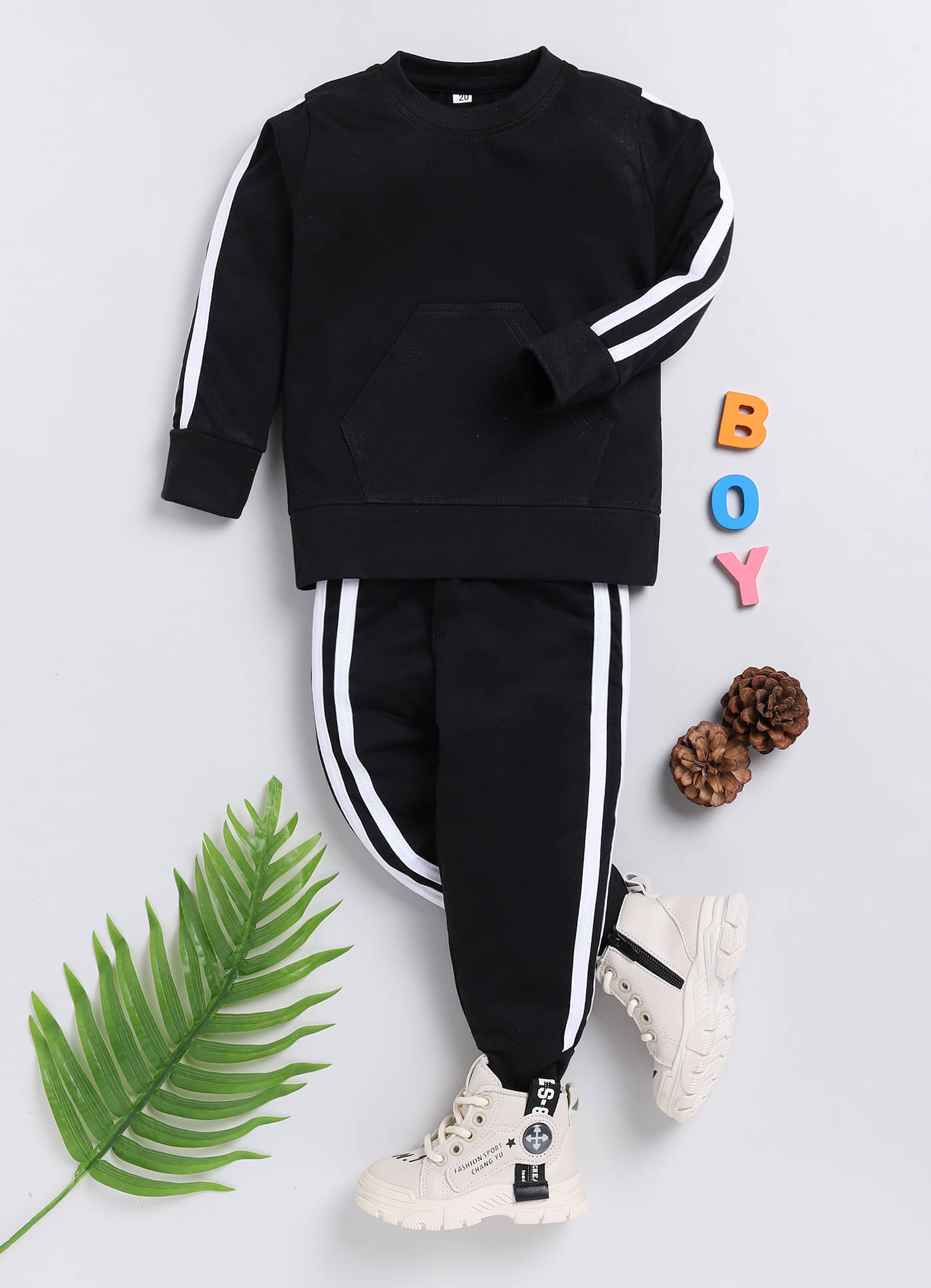     			Chandrika Pack of 1 Unisex Cotton Blend Sweatshirt & Trackpant Set ( Black )