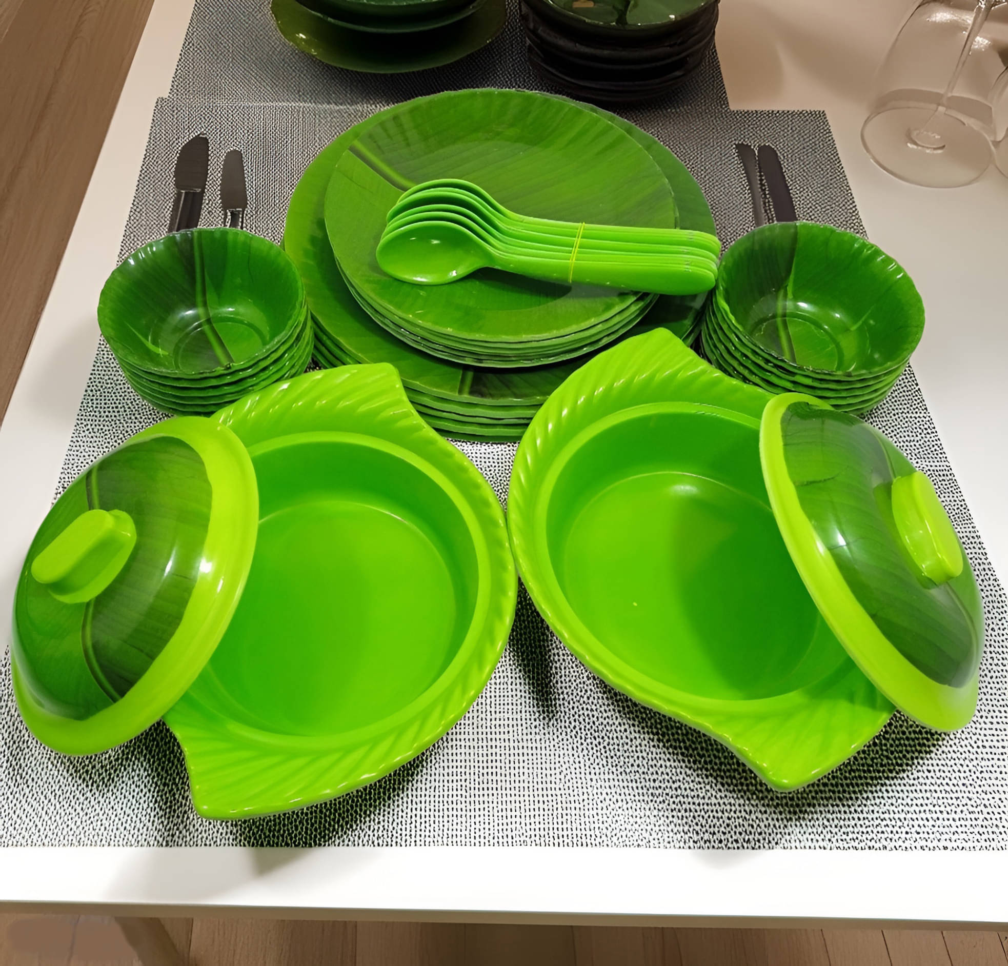 Inpro Banana Leaf Printed Melamine Dinner Set ( Pack of 34 ) Green Inpro Banana Leaf Printed Melamine Dinner Set ( Pack of 34 ) Green