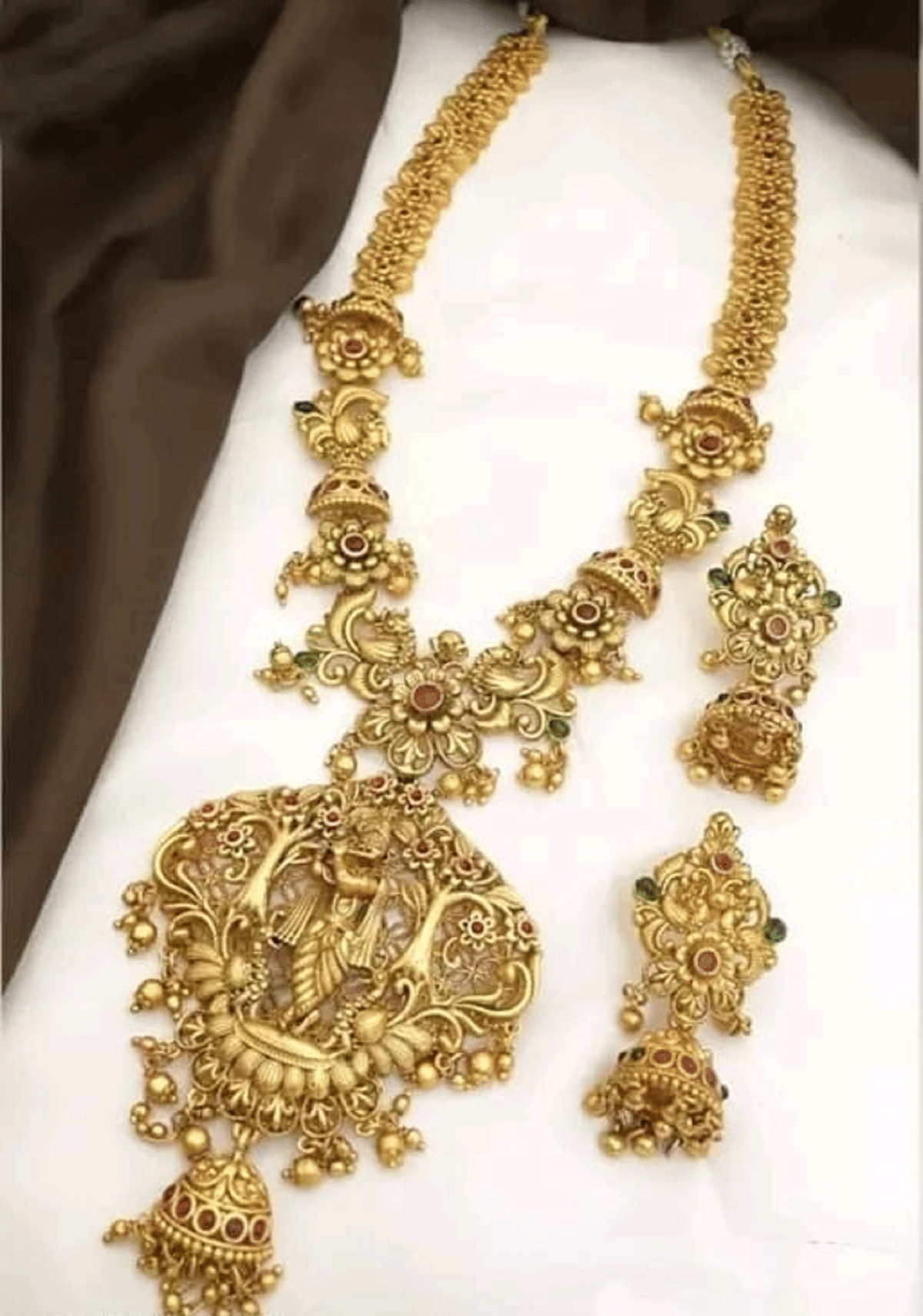 KEYMAX Golden Alloy Necklace Set ( Pack of 1 )