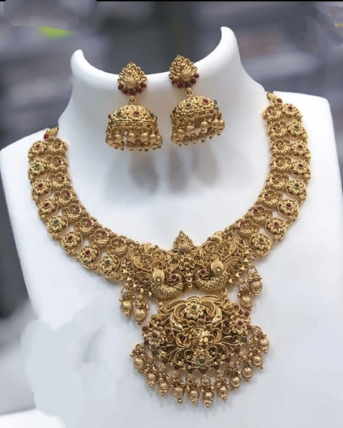 KEYMAX Golden Alloy Necklace Set ( Pack of 1 )